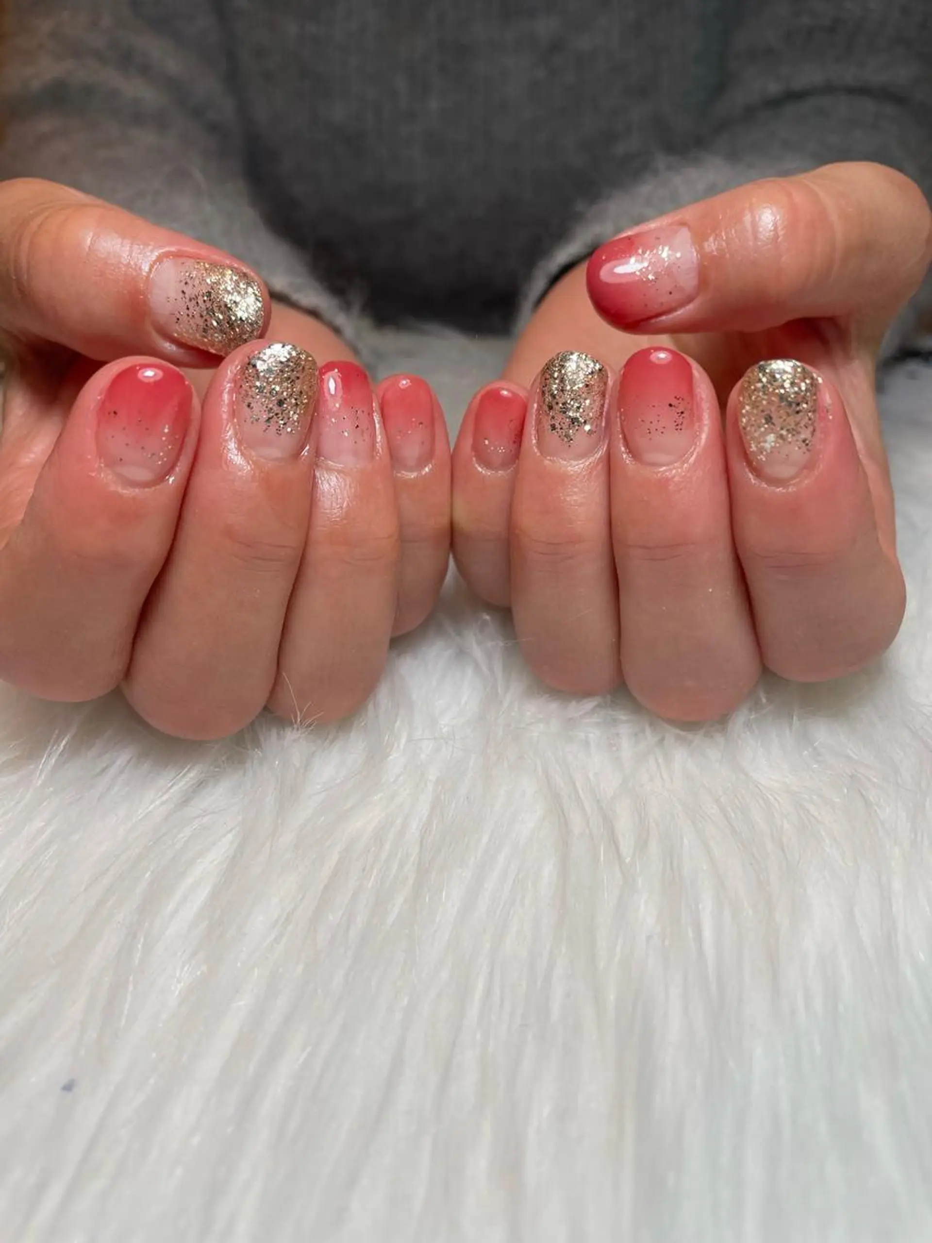 ネイル グラデーション 大袋駅東口徒歩2分 alivioのネイルデザイン