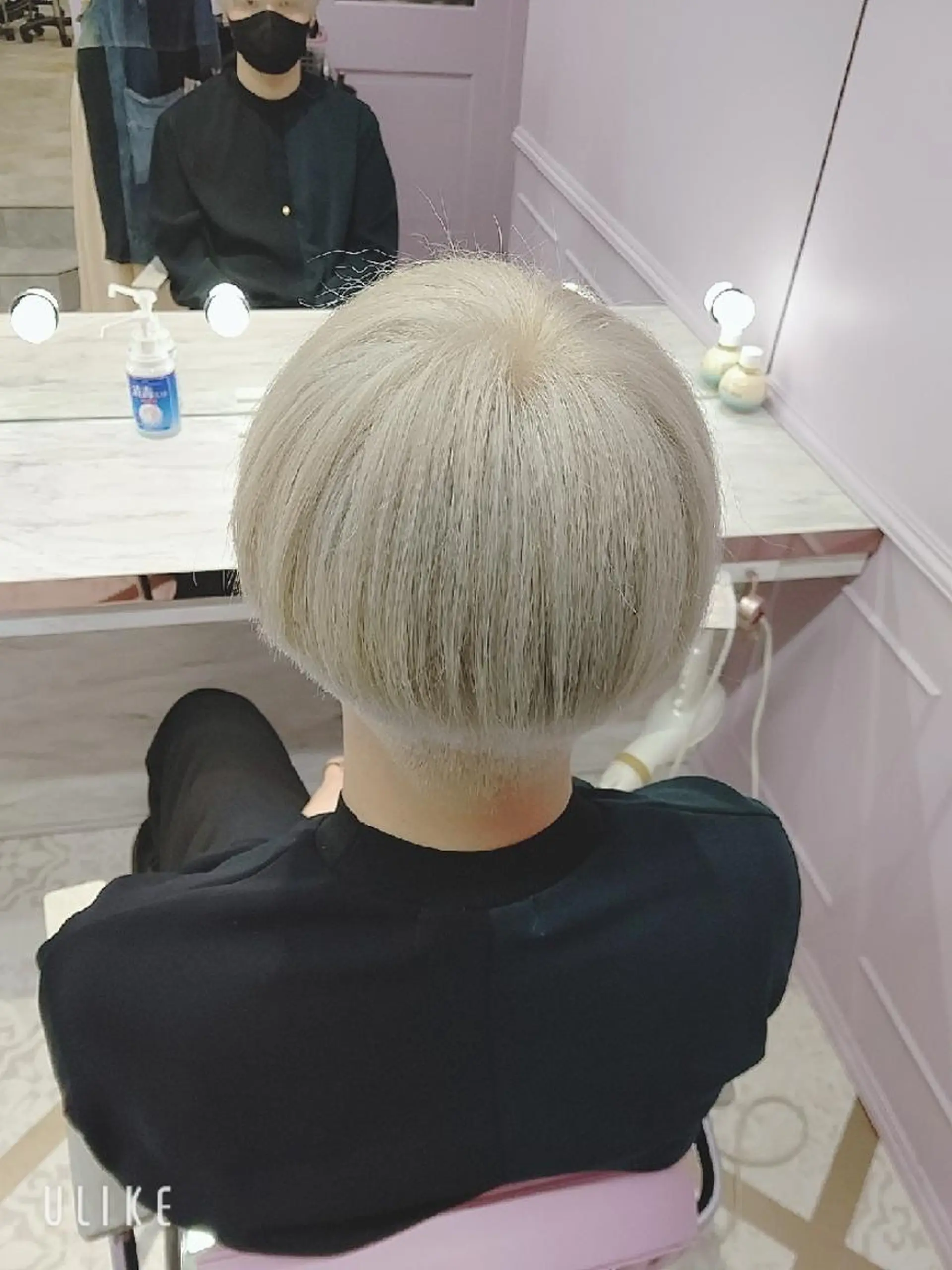 ショート LUXBE GALLERY なんば駅前店所属・ラックスビーギャラリ ー AKICOのヘアスタイル