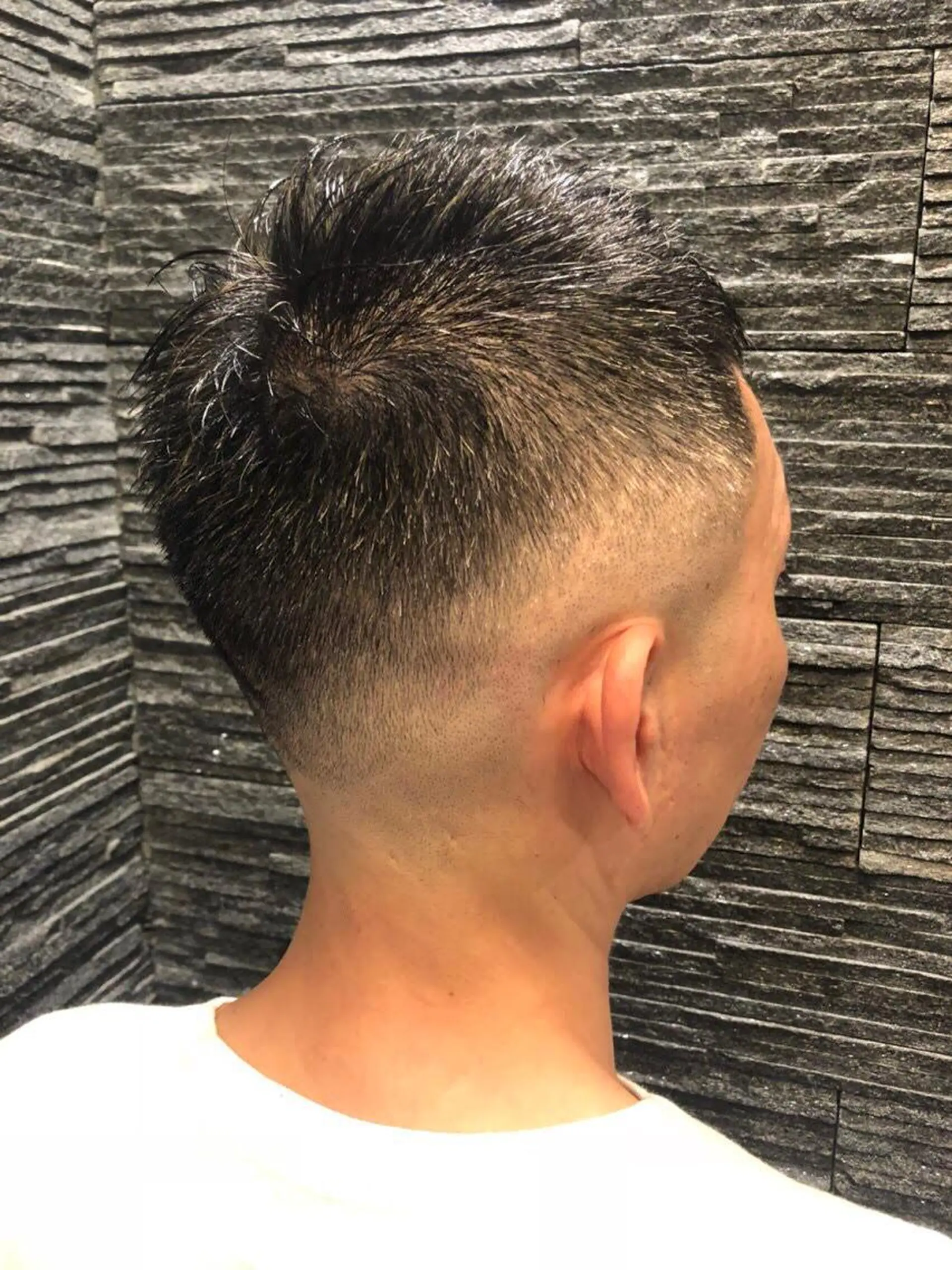 ショート 岡崎 海人のヘアスタイル