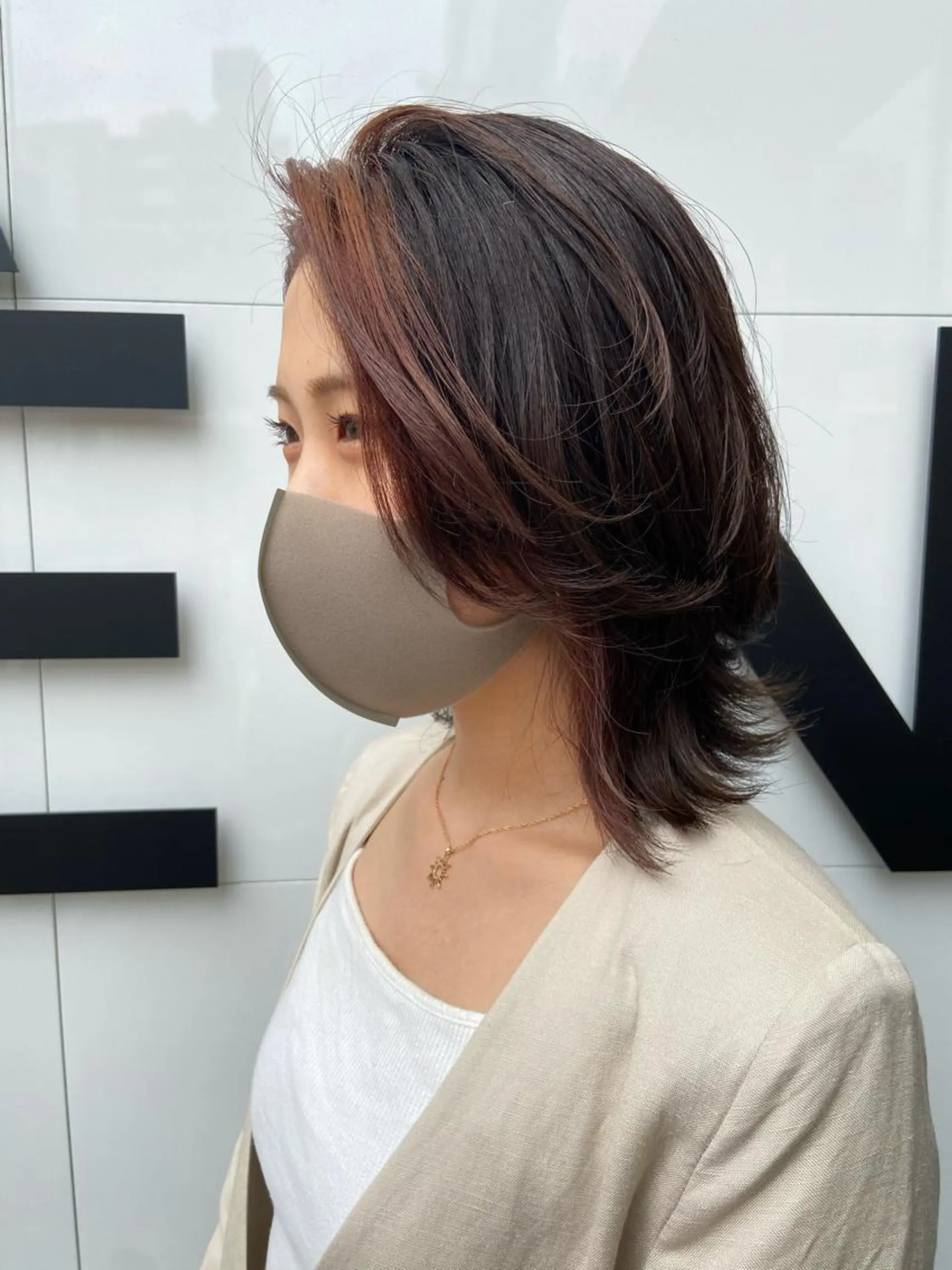 ミディアム レイヤーカット 淺谷 美紀のヘアスタイル