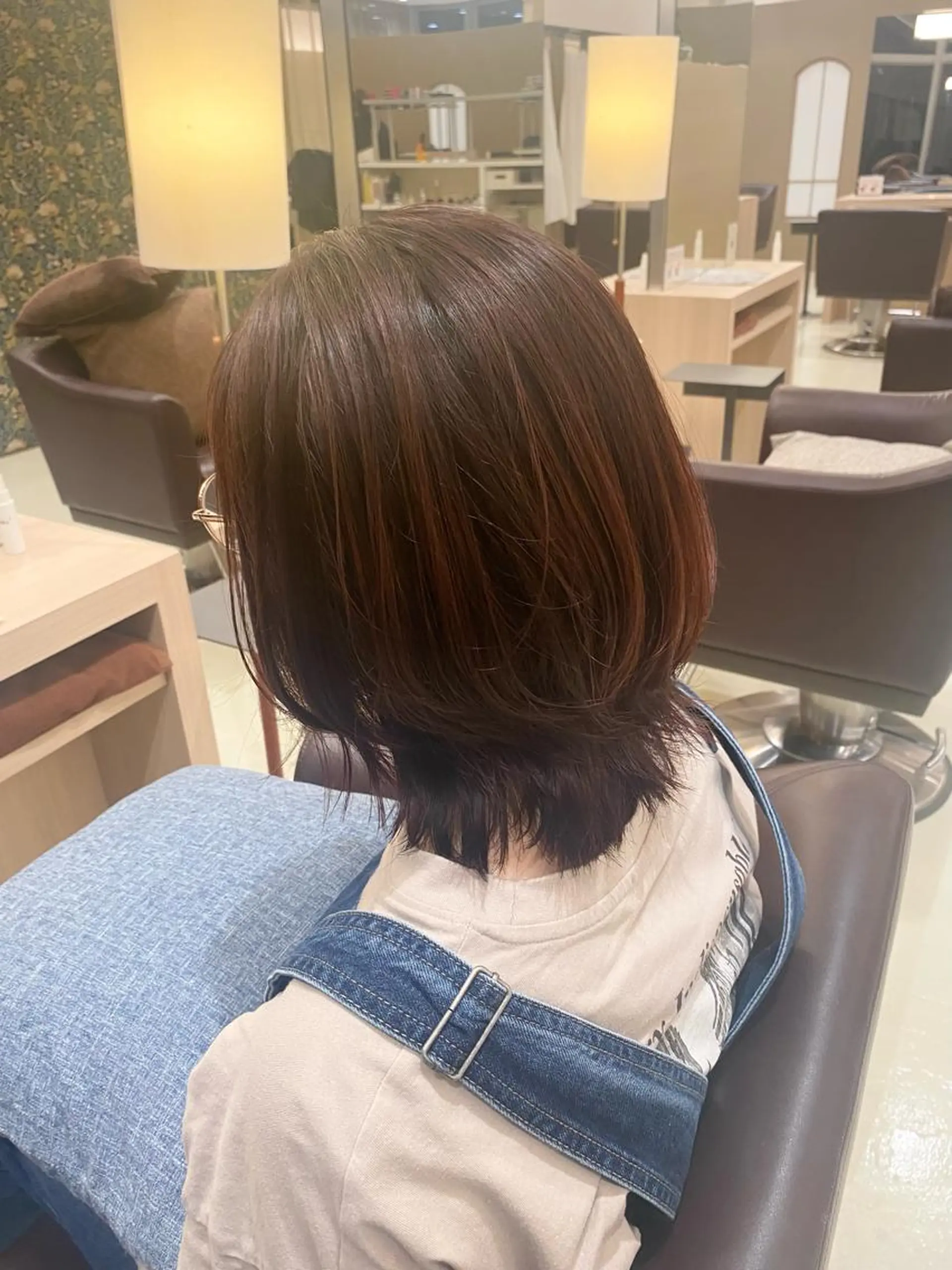 ミディアム カラー くびれヘア レイヤーカット カット ヘアカラー みやび🫧髪質改善 🫧透明感カラー🫧のヘアスタイル