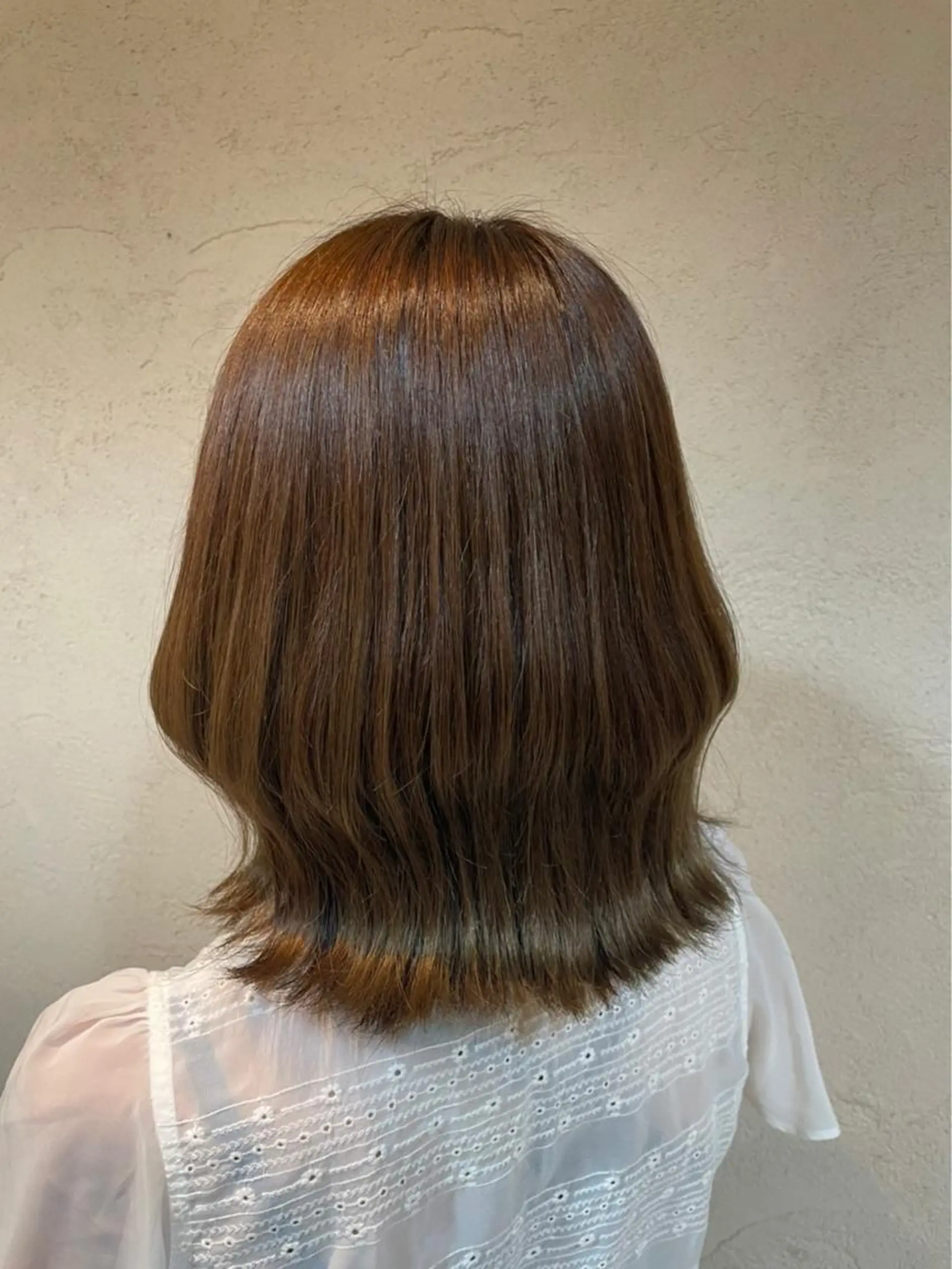 ミディアム カラー 竹添 有梨沙のヘアスタイル