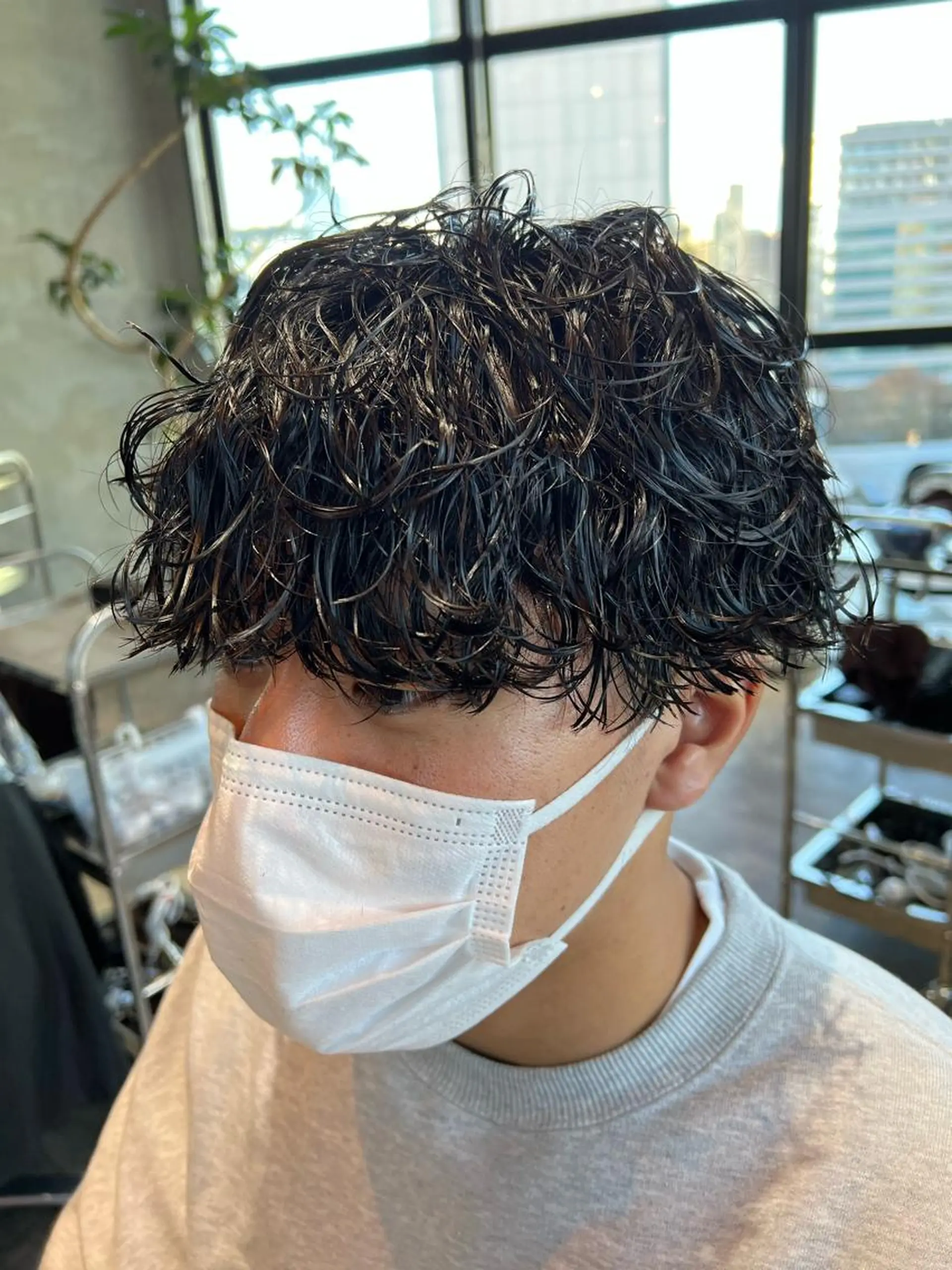 ショート パーマ メンズ カット パーマ トリートメント 波巻きスパイラルパー マ/シャドウパーマ駿のヘアスタイル