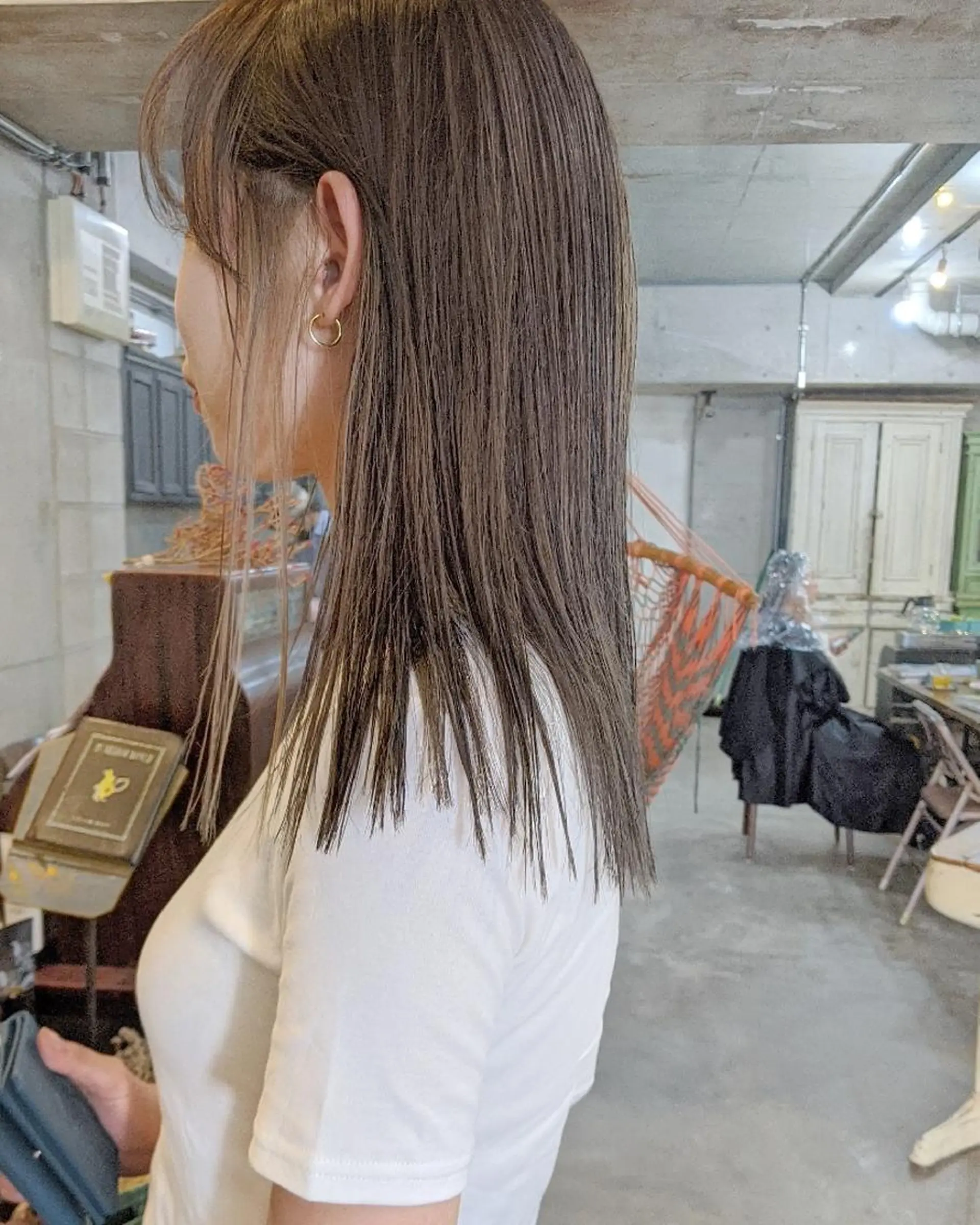 セミロング カラー ヘアアレンジ 南堀江 möwen ( メーヴェ )所属・mowen RUIのヘアスタイル