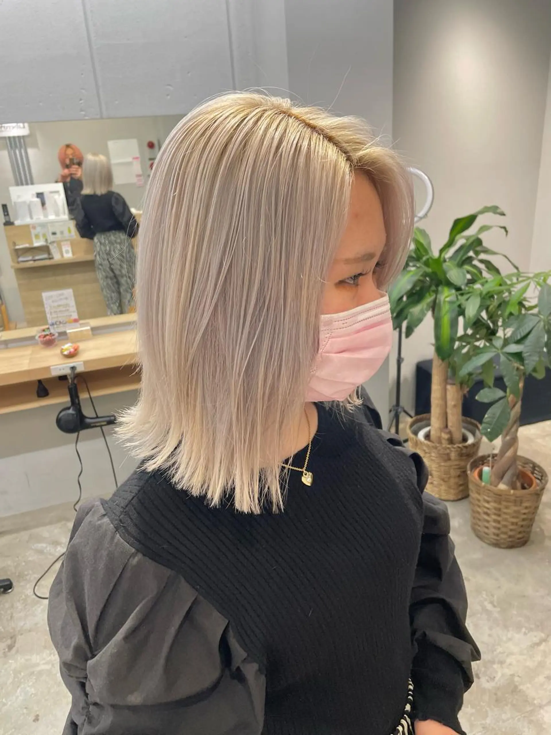ミディアム ヘアカラー SAEKI【ior 】北千住店ブリーチのヘアスタイル