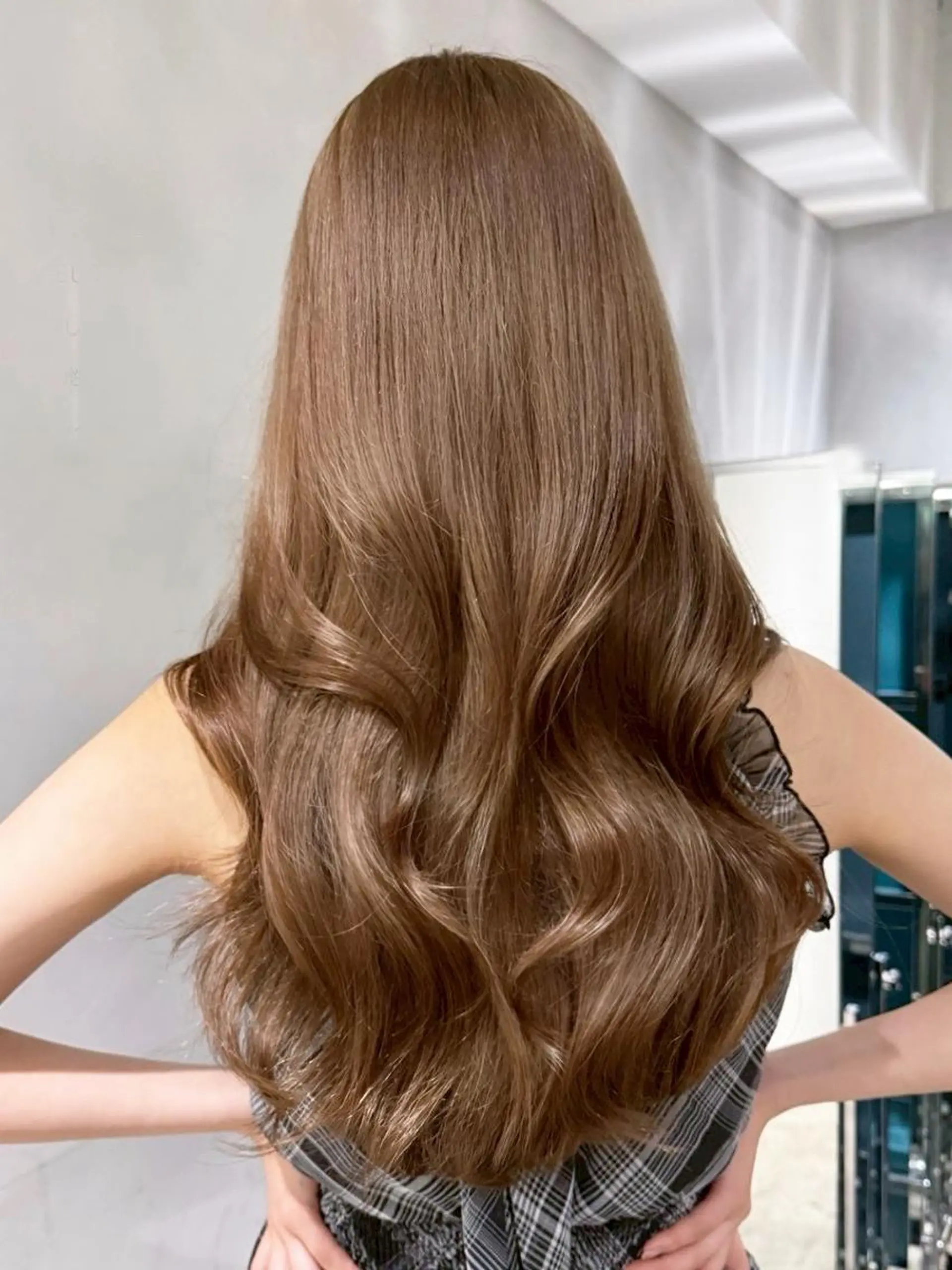 カラー セミロング グレージュ 顔まわりレイヤー 顔周りカット 韓国風ヘア レイヤーカット カット ヘアカラー トリートメント ITbyALBUM 松戸のヘアスタイル