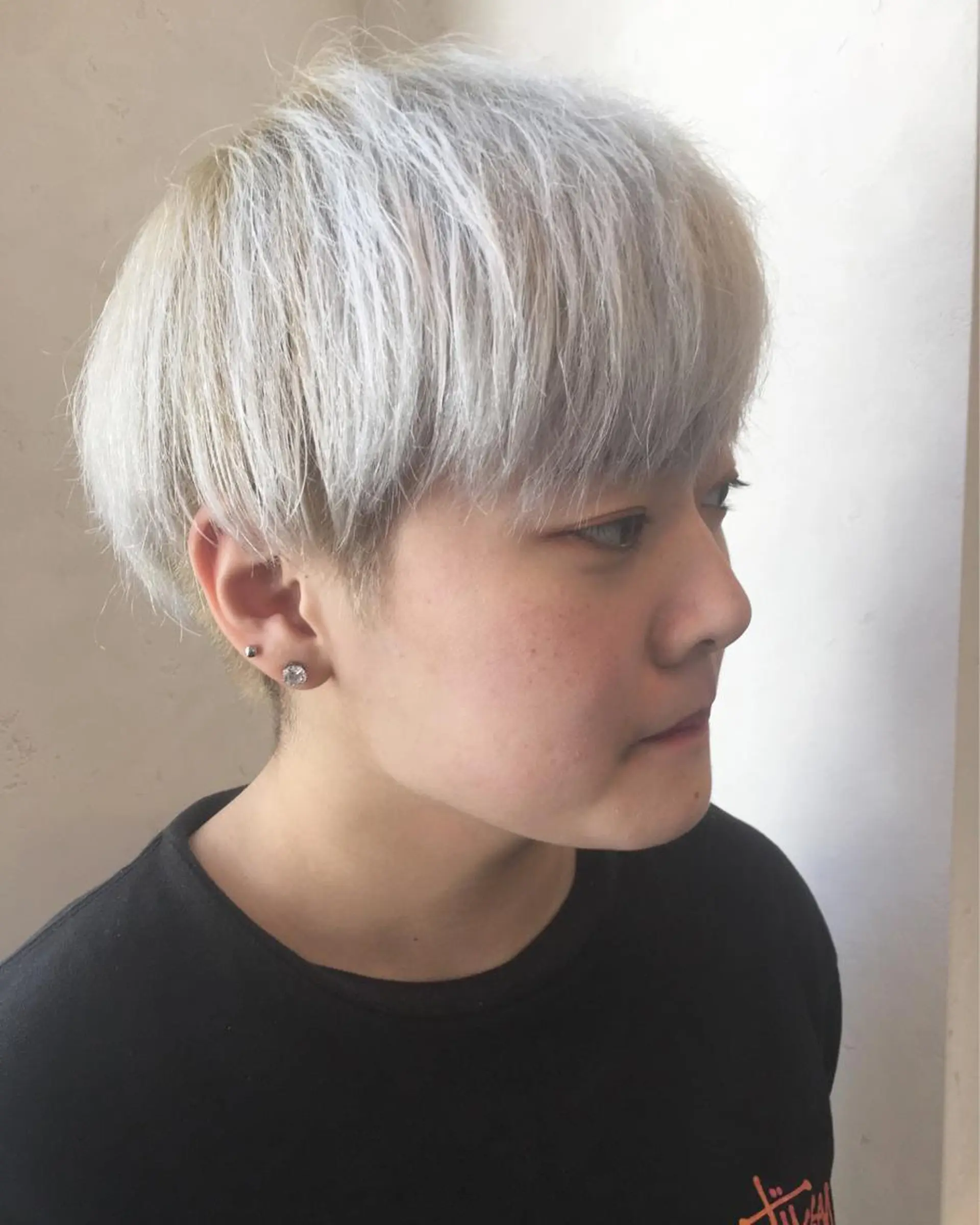 ショート カラー ブリーチ TOWA 野村　コウダイのヘアスタイル