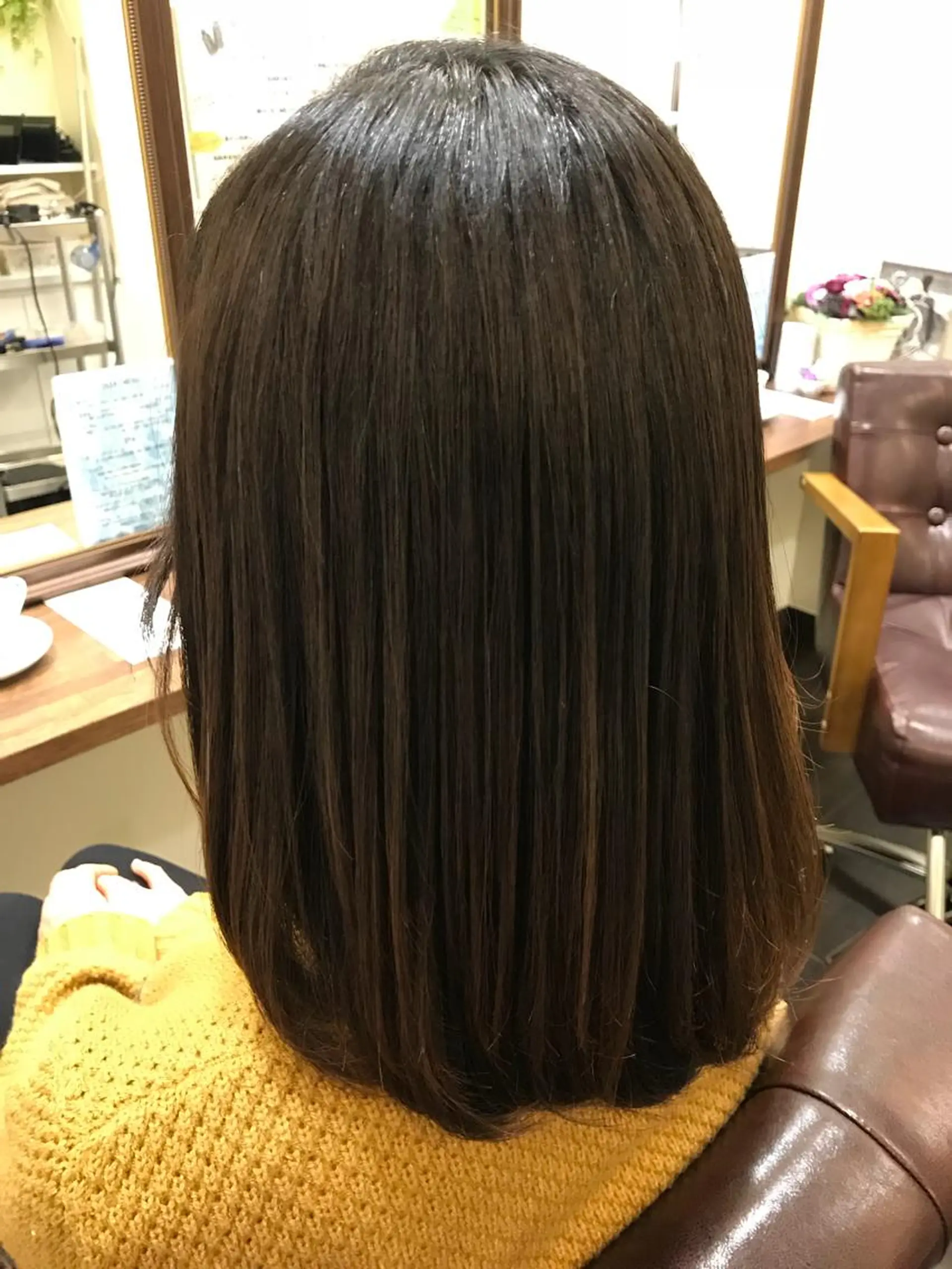 ミディアム soto所属・安藤 芽衣のヘアスタイル
