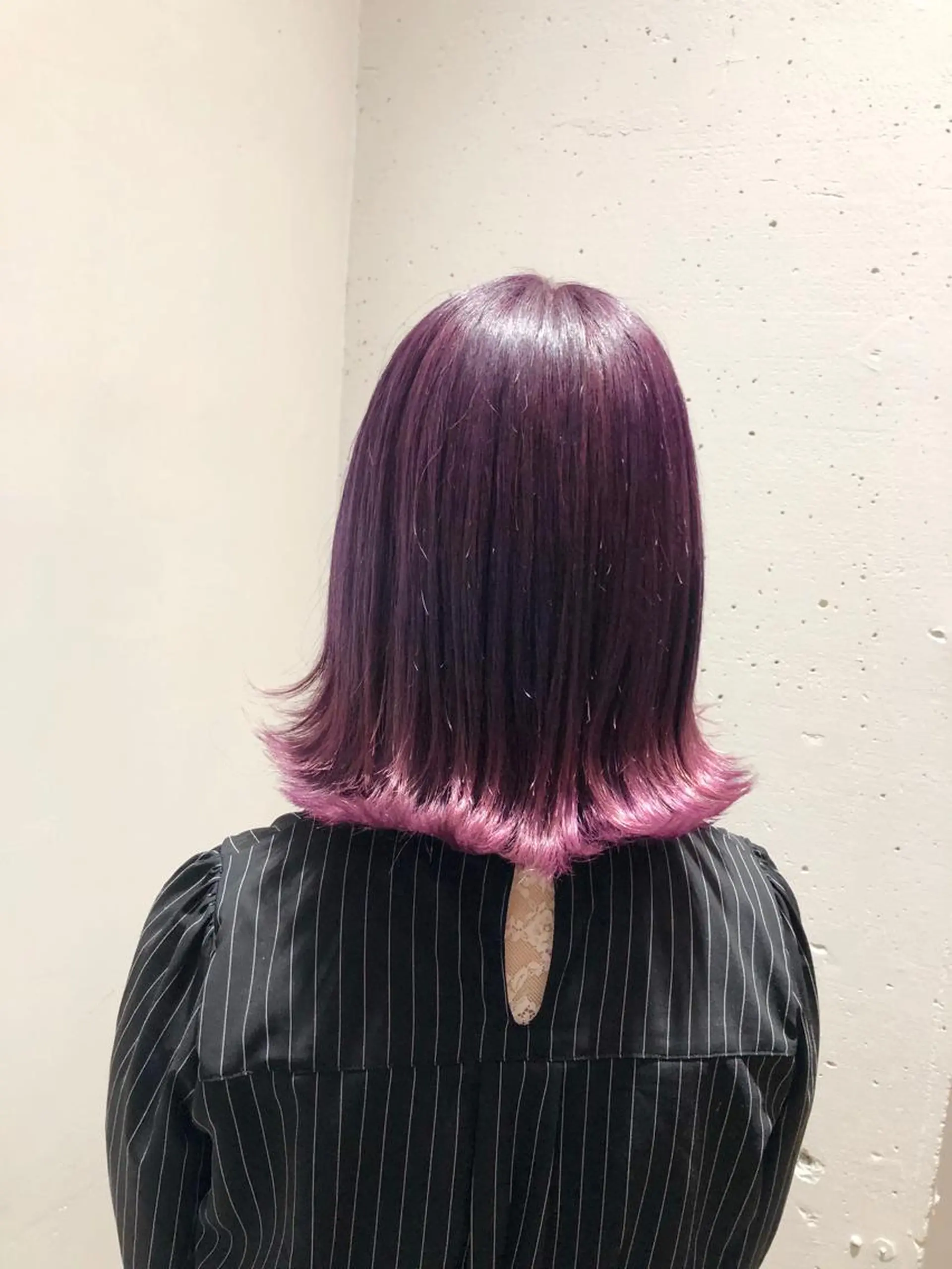 ミディアム カラー グラデーションカラー ピンクカラー ピンクパープル パープルカラー tomoka 推しカラーのヘアスタイル