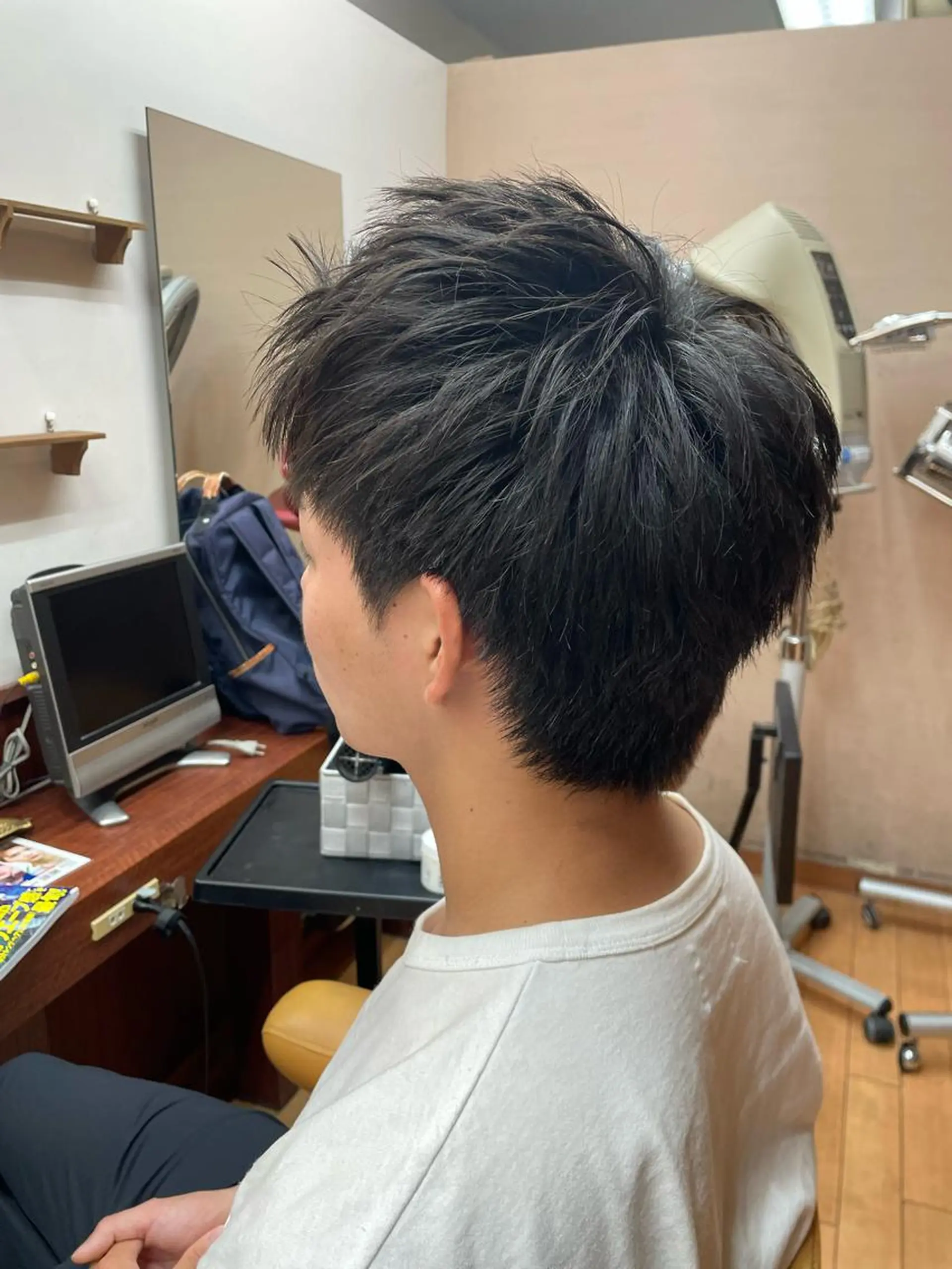 メンズ ルキ🌈ブリーチカラ ー&メンズパーマ🦄のヘアスタイル