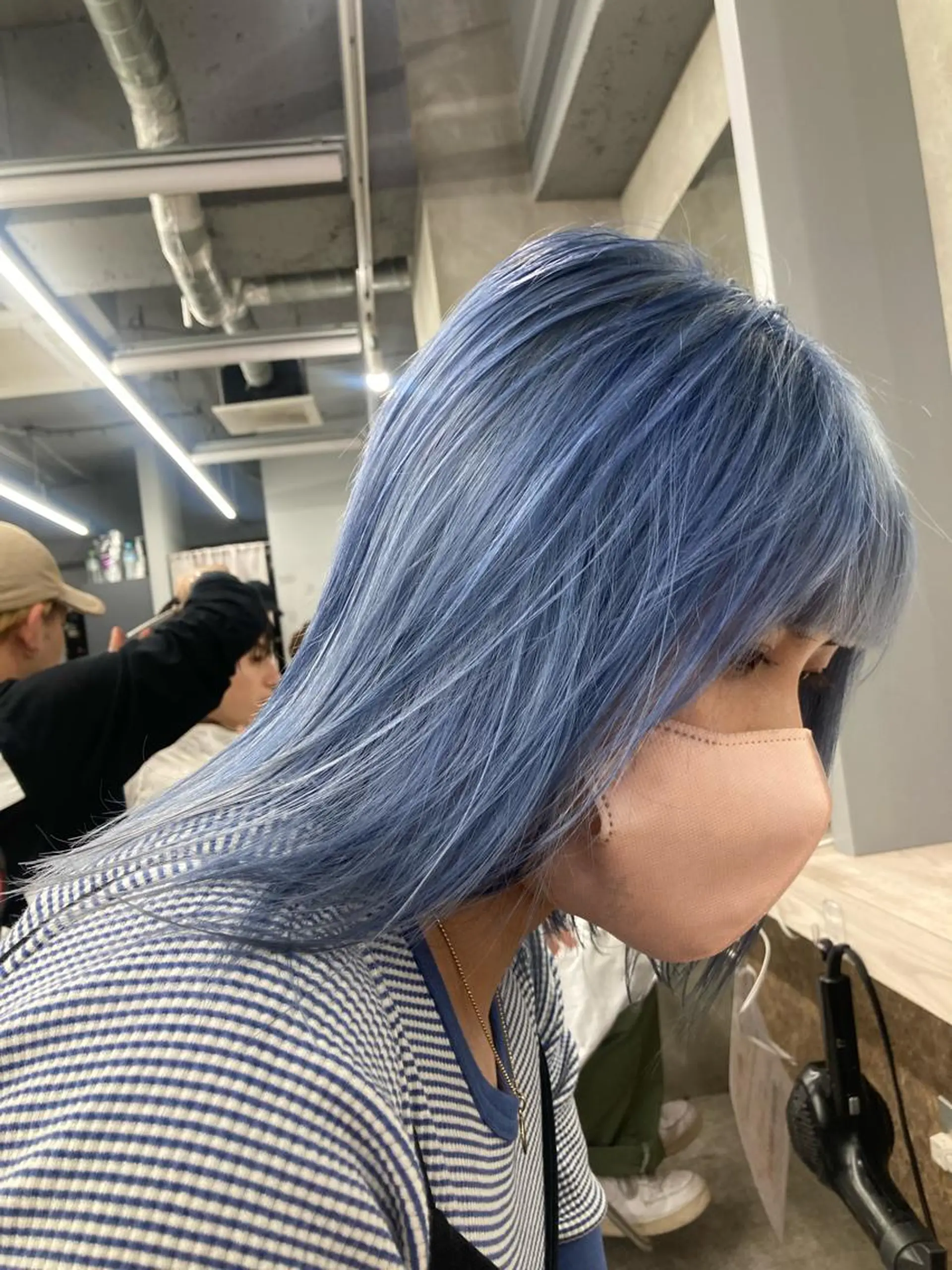 ミディアム カラー ブリーチ ブルーカラー ヘアカラー トリートメント ブリーチ&似合せボブ 田中寛十のヘアスタイル