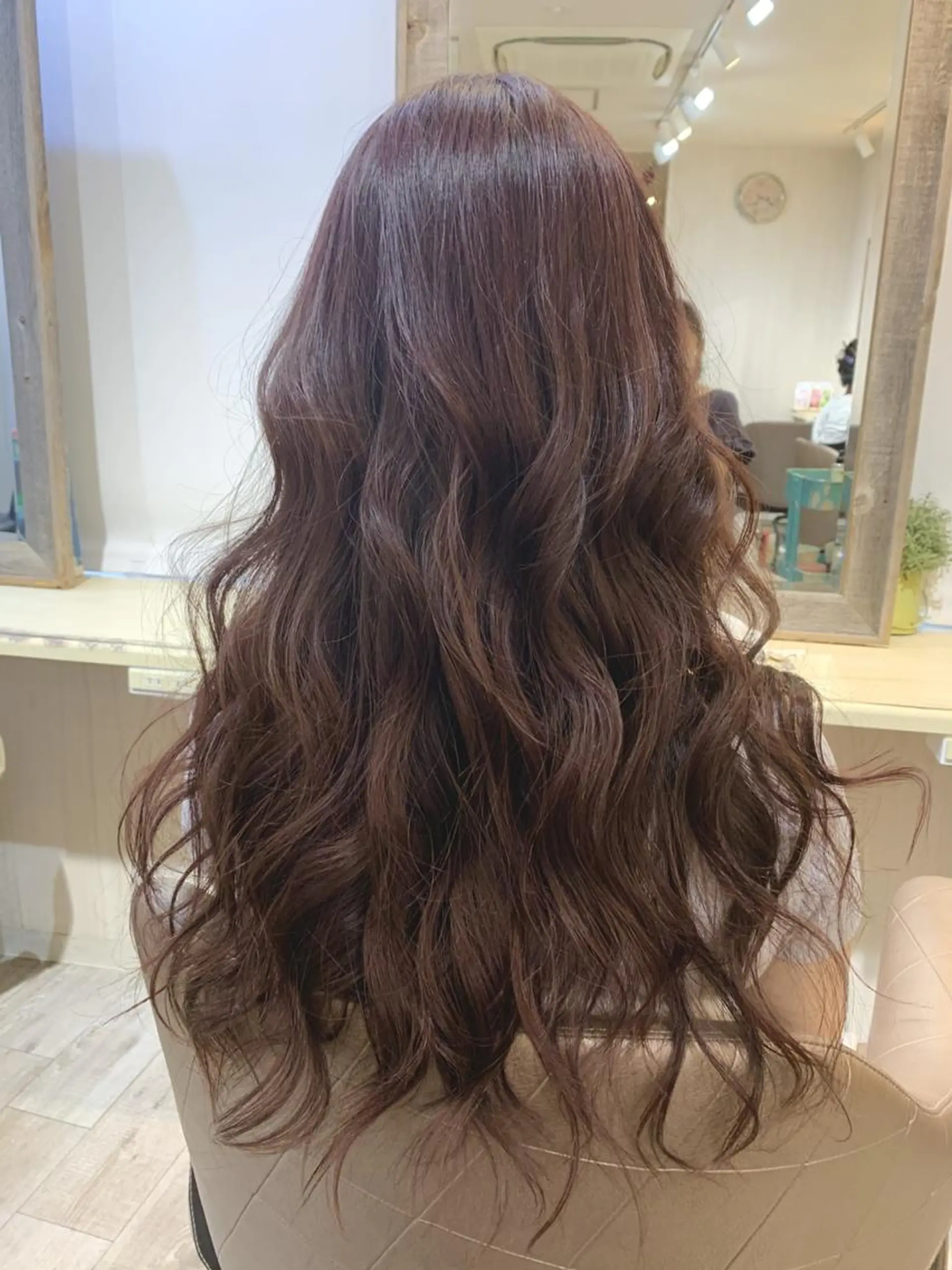 ミディアム カラー 嶋村夏実🌼レイヤー 🌸白髪ぼかしのヘアスタイル