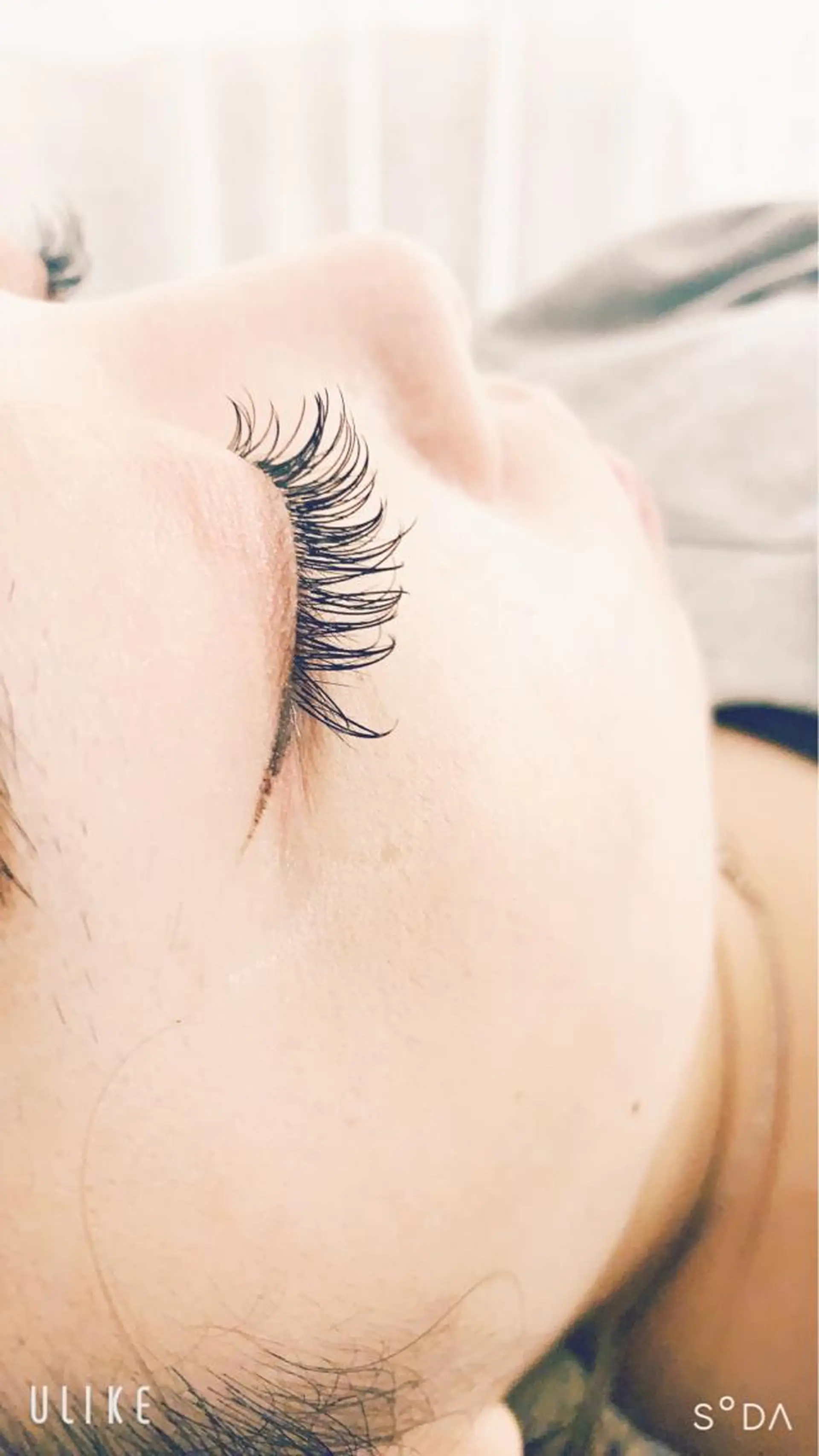 マツエク・マツパ werule pivotcross所属・中村 眞歩のヘアスタイル