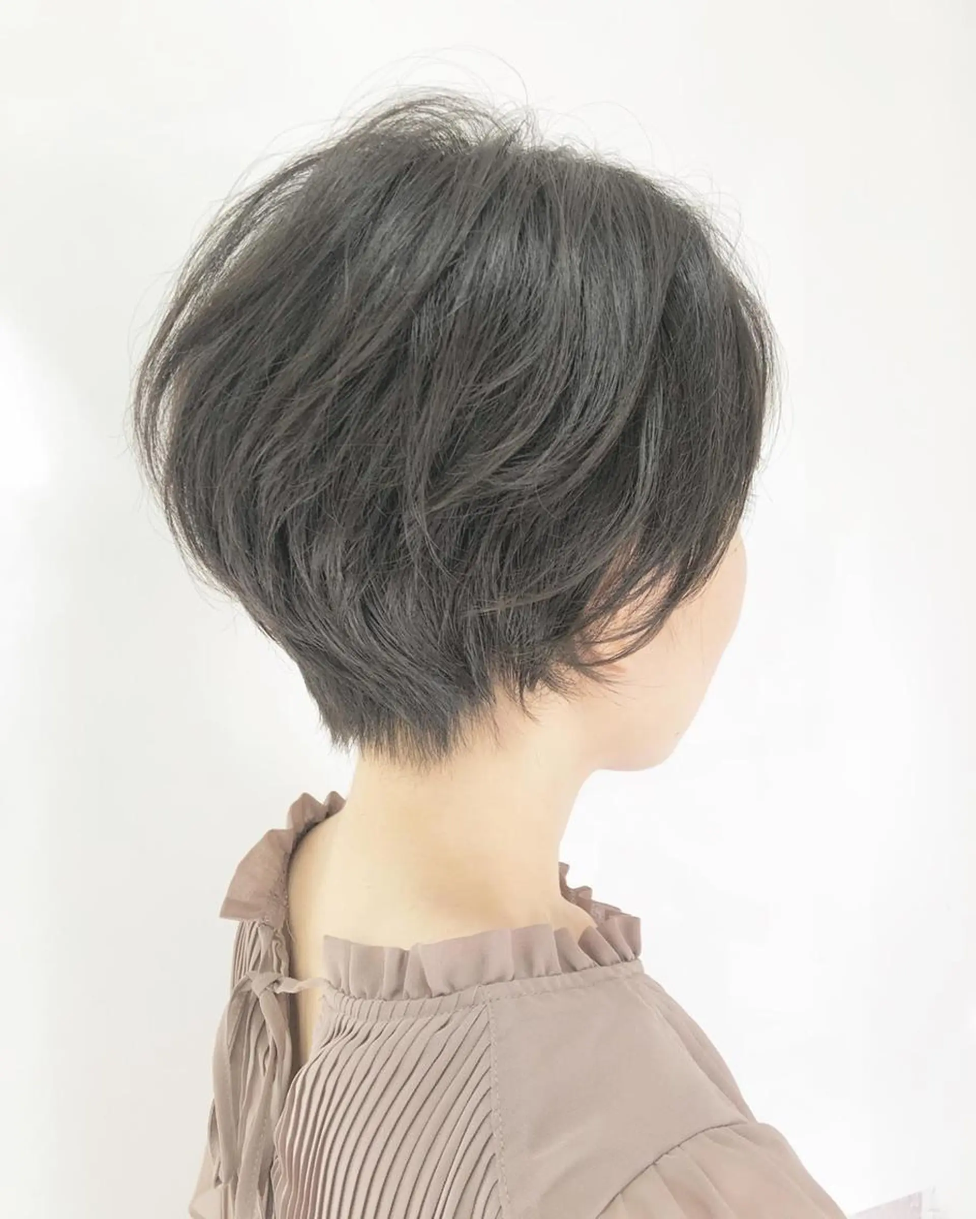 ショート カラー ショートボブ ハンサムショート インナーカラー オーガニックカラー ボブ favorite b Charmeのヘアスタイル