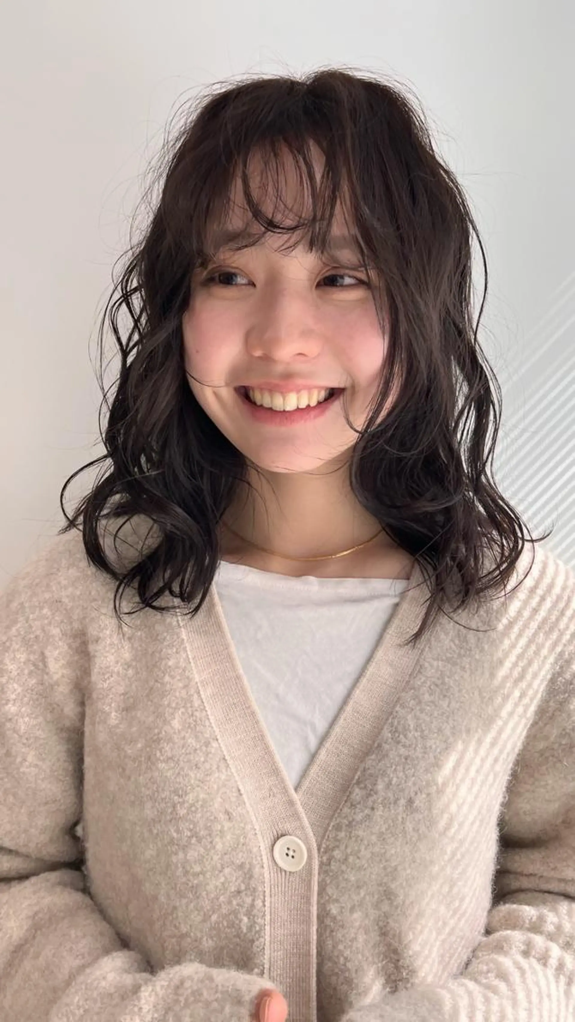 ミディアム KOCHAB 中村穂風のヘアスタイル