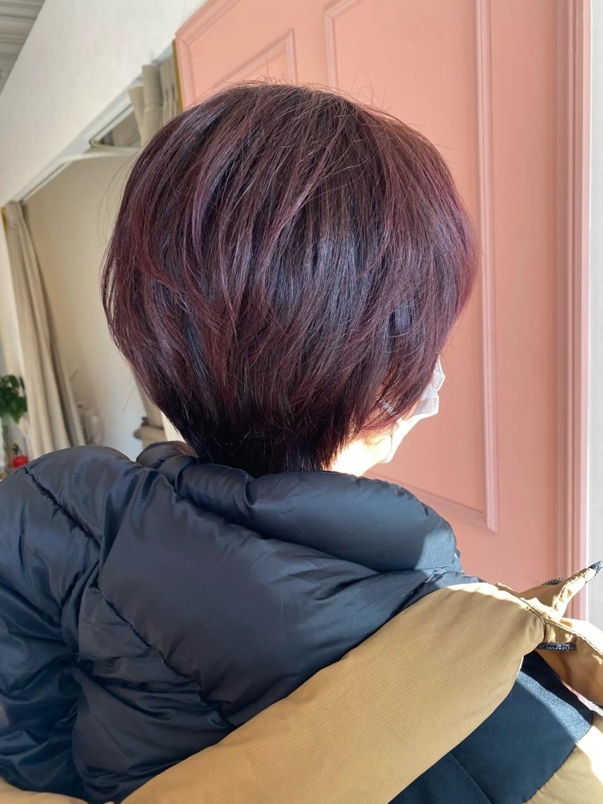 ショート ヘアカラー 梛木 唯のヘアスタイル