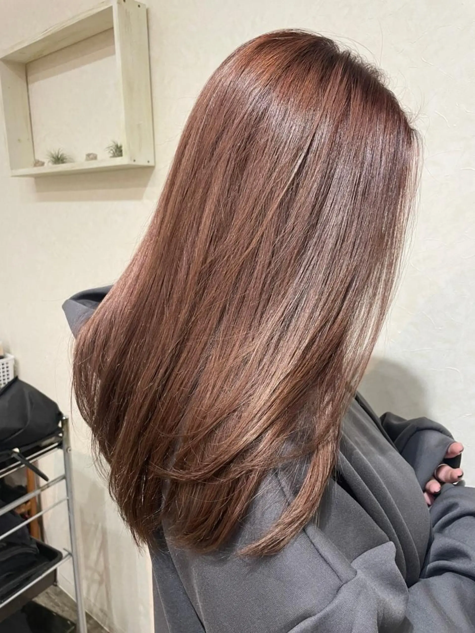 ロング カラー パーマ アディクシーカラー アッシュ バレイヤージュ ベージュカラー ブリーチ N° +aero 横浜のヘアスタイル