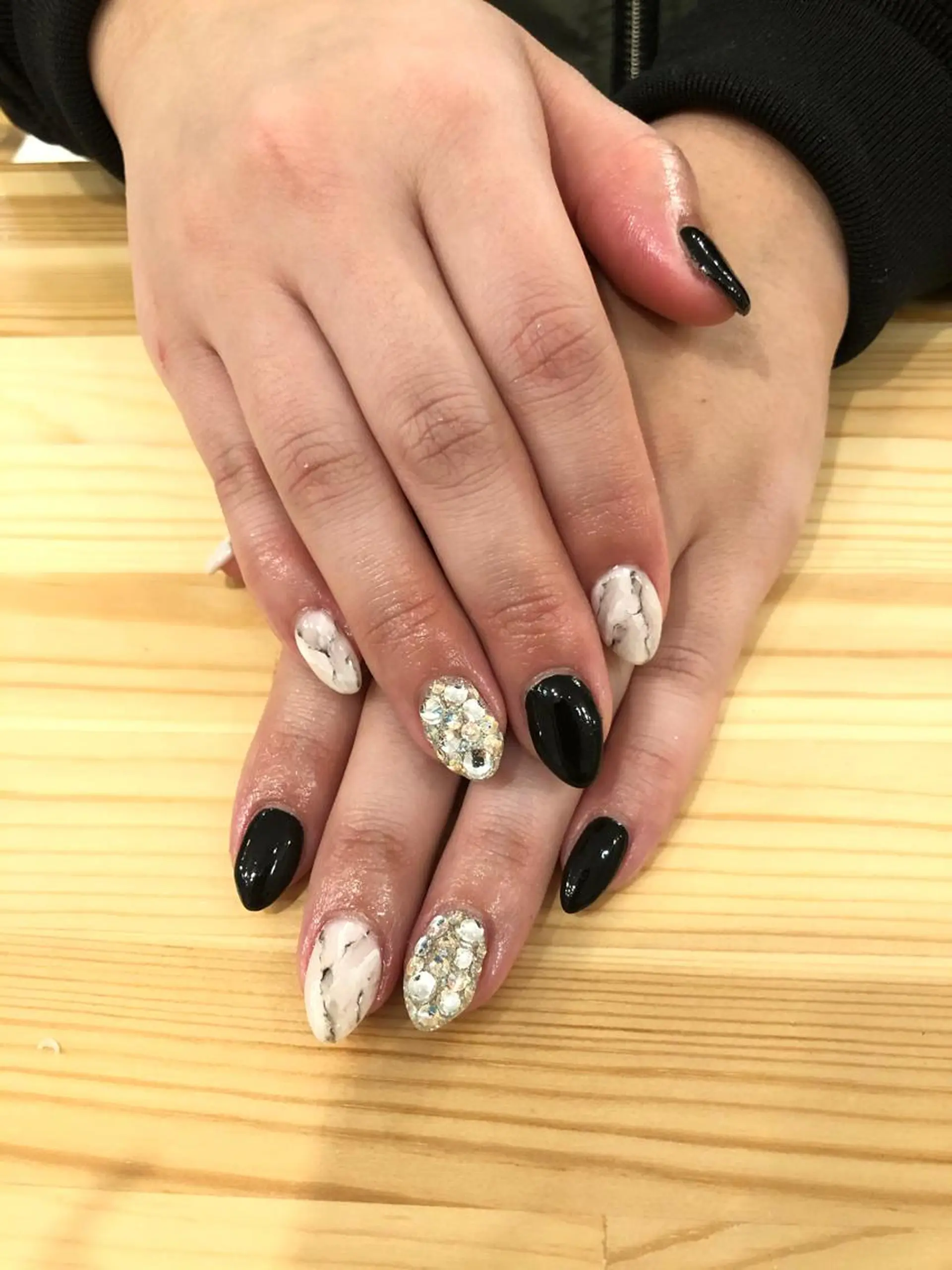 ネイル ハンドネイル NAIL Alaia 𓇼SHIORIのネイルデザイン