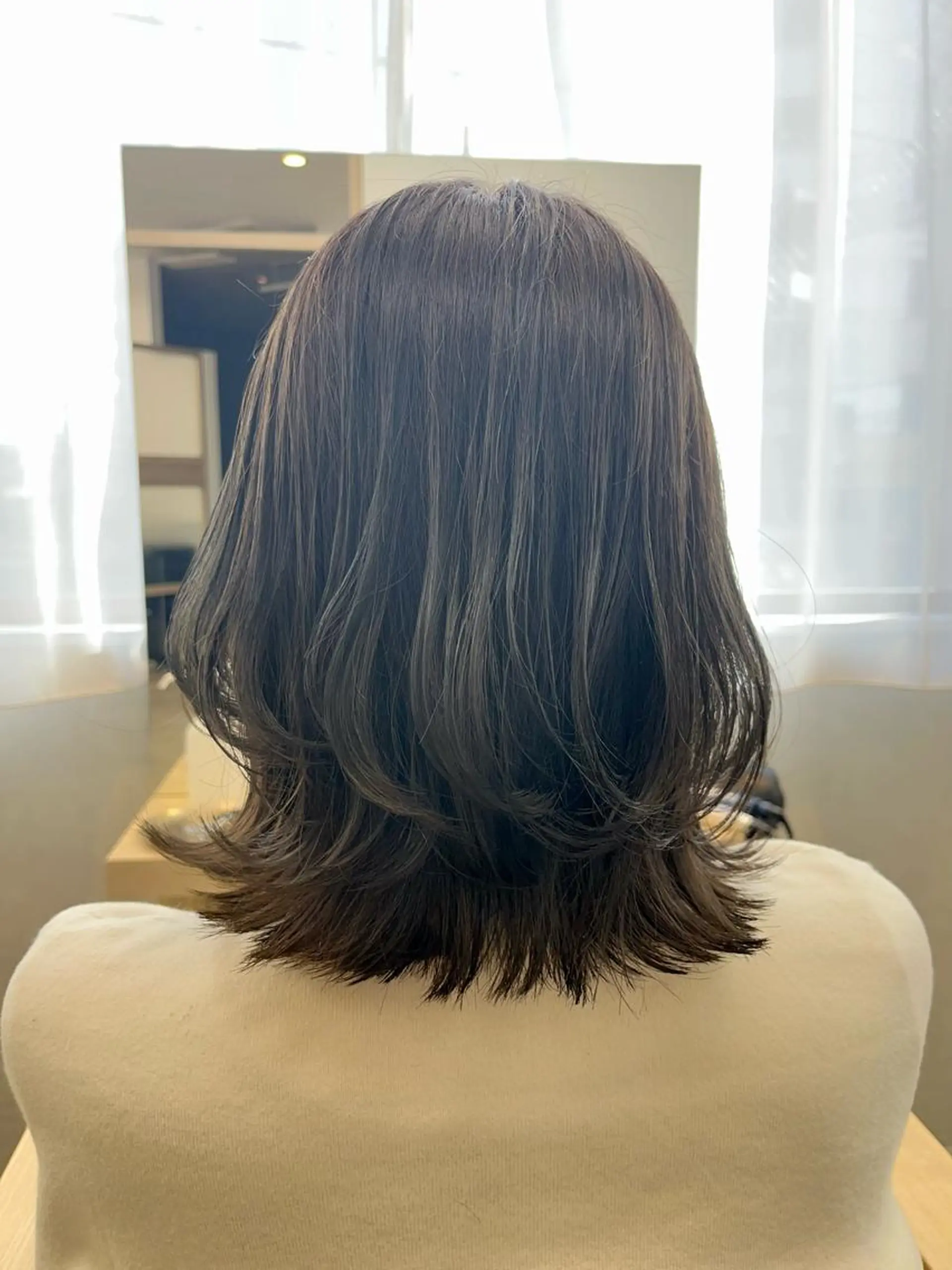 ミディアム カラー 透明感カラー くびれヘア カット ヘアカラー トリートメント 天野 涼のヘアスタイル
