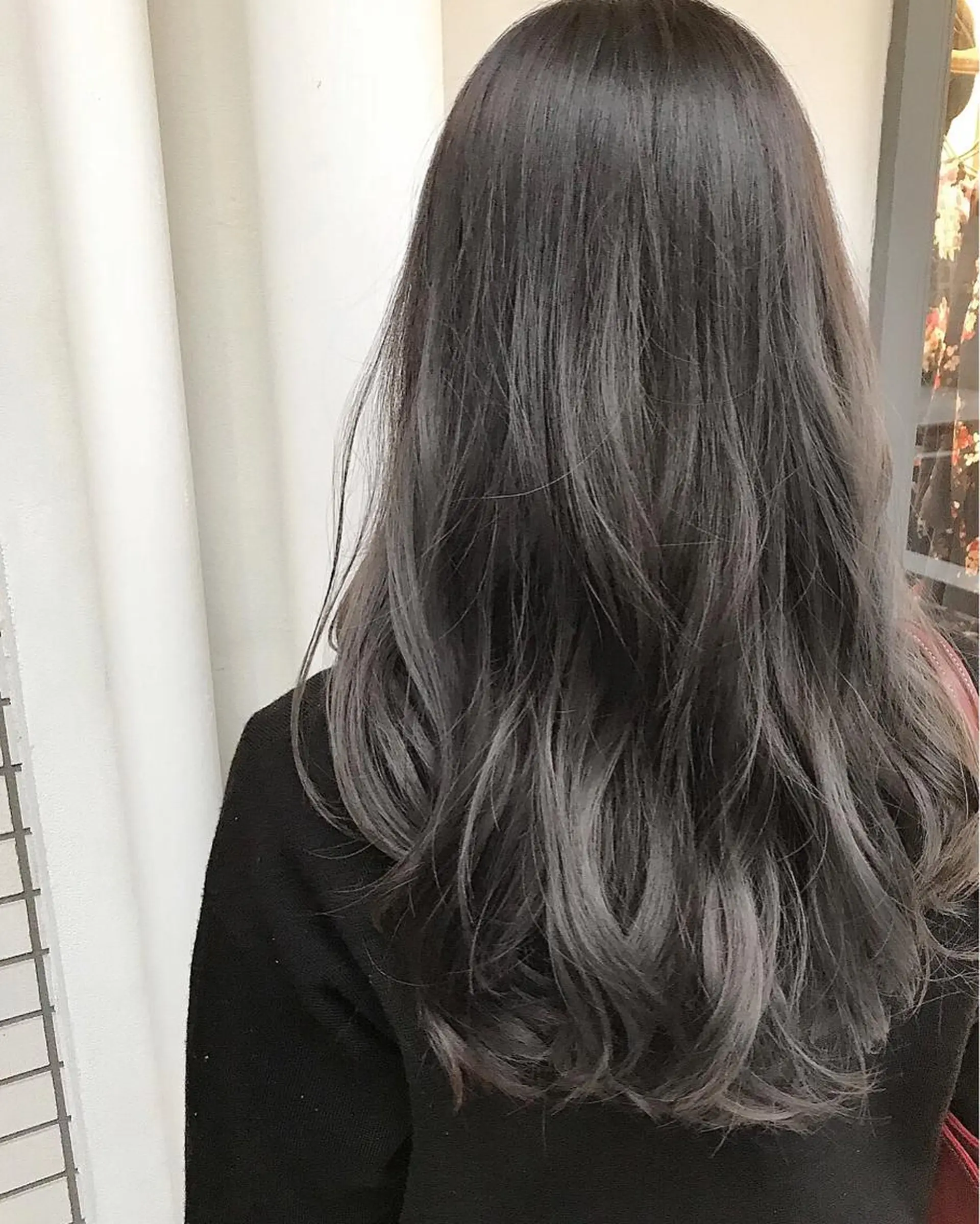 ロング カラー パーマ アッシュ アッシュグレー アッシュグレージュ グレージュ ヘアカラー トリートメント シェアサロン　salowin所属・✨ブリーチなし透明感 カラー🥇ユースケのヘアスタイル