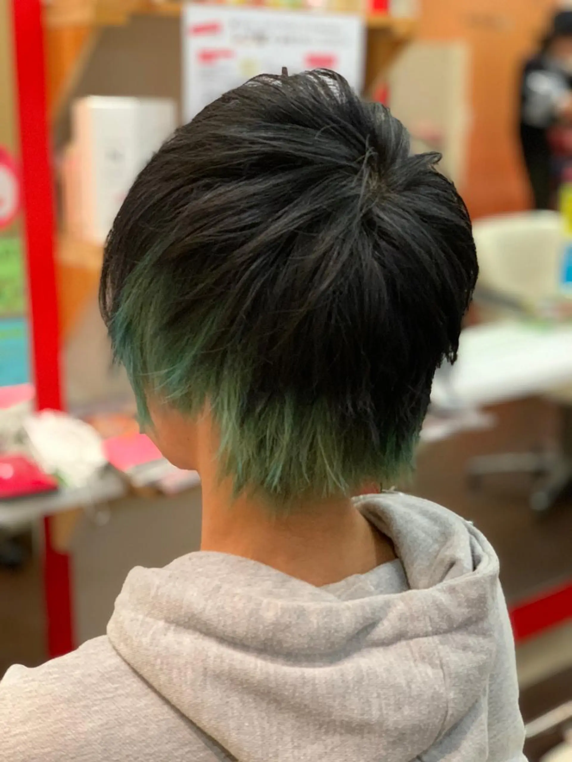 ショート ヘアカラー たけい ゆうきのヘアスタイル