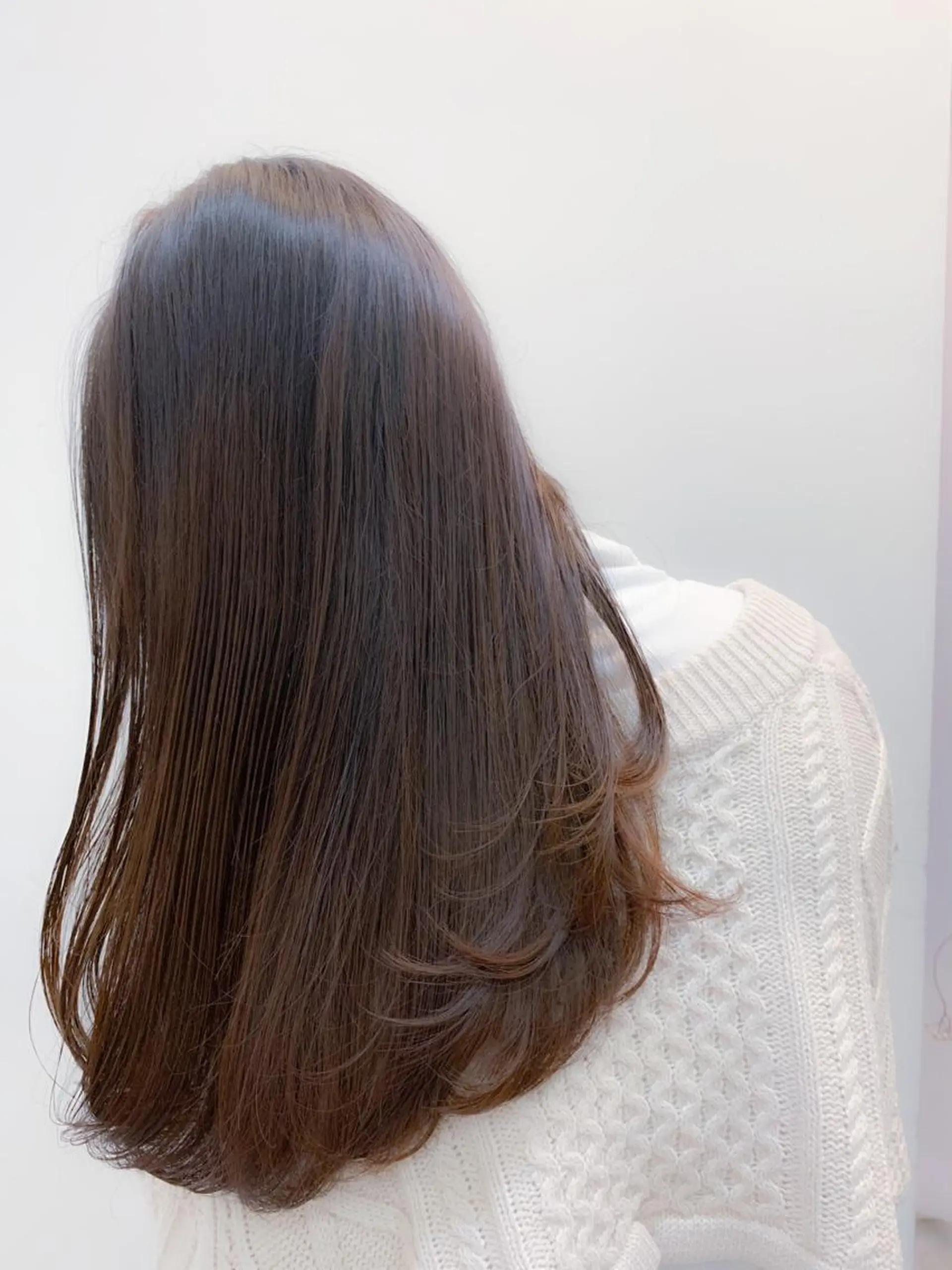ロング カラー アッシュ ブリーチ ケアブリーチ 透明感カラー ダブルカラー モリシュンスケ /レイヤー/髪質改善のヘアスタイル