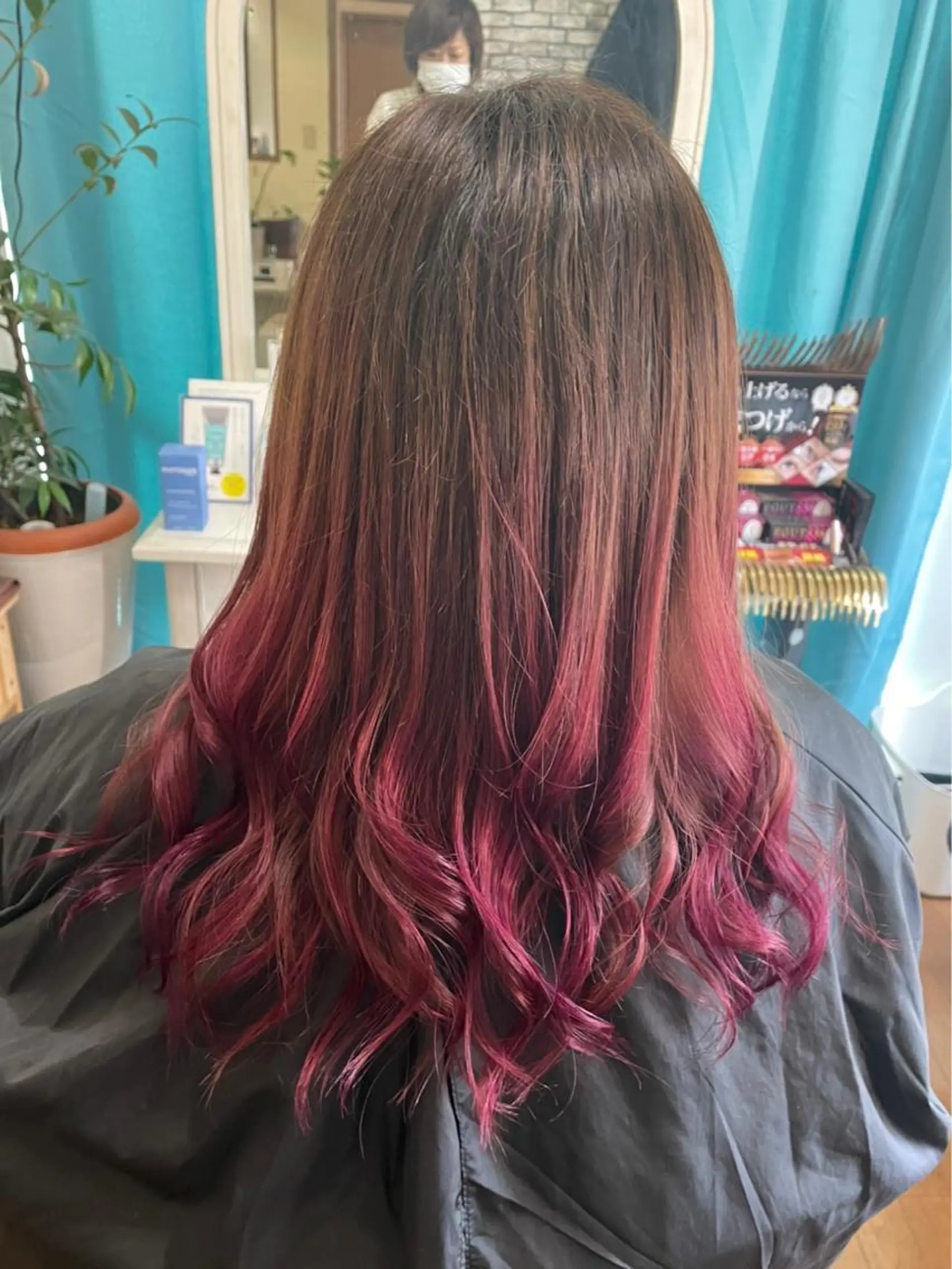 ロング カラー グラデーションカラー ハイライトカラー ピンクカラー ハイライト トリートメント hairmake Sakura松本真理のヘアスタイル