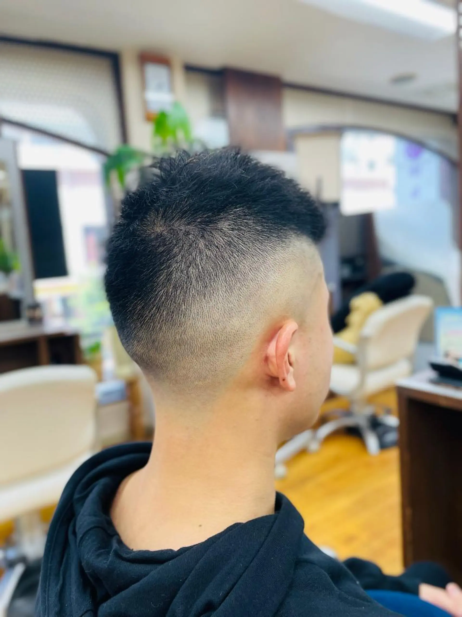 ショート メンズ フェードカット スキンフェード カット 新大久保✨ ふくおかななのヘアスタイル