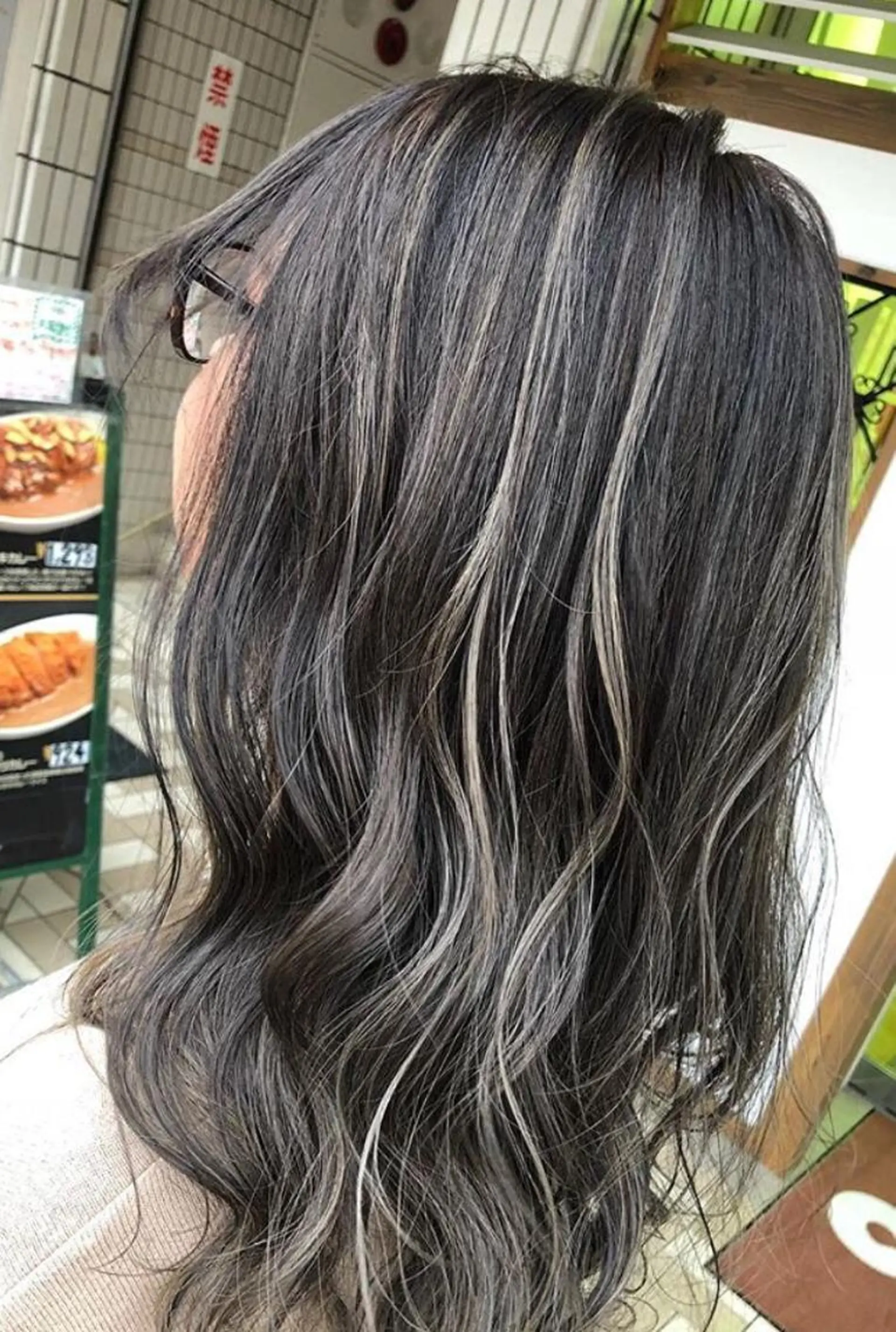 ロング カラー ハイライトカラー ハイライト ブリーチ無しカラー 👑店長　平松　由のヘアスタイル