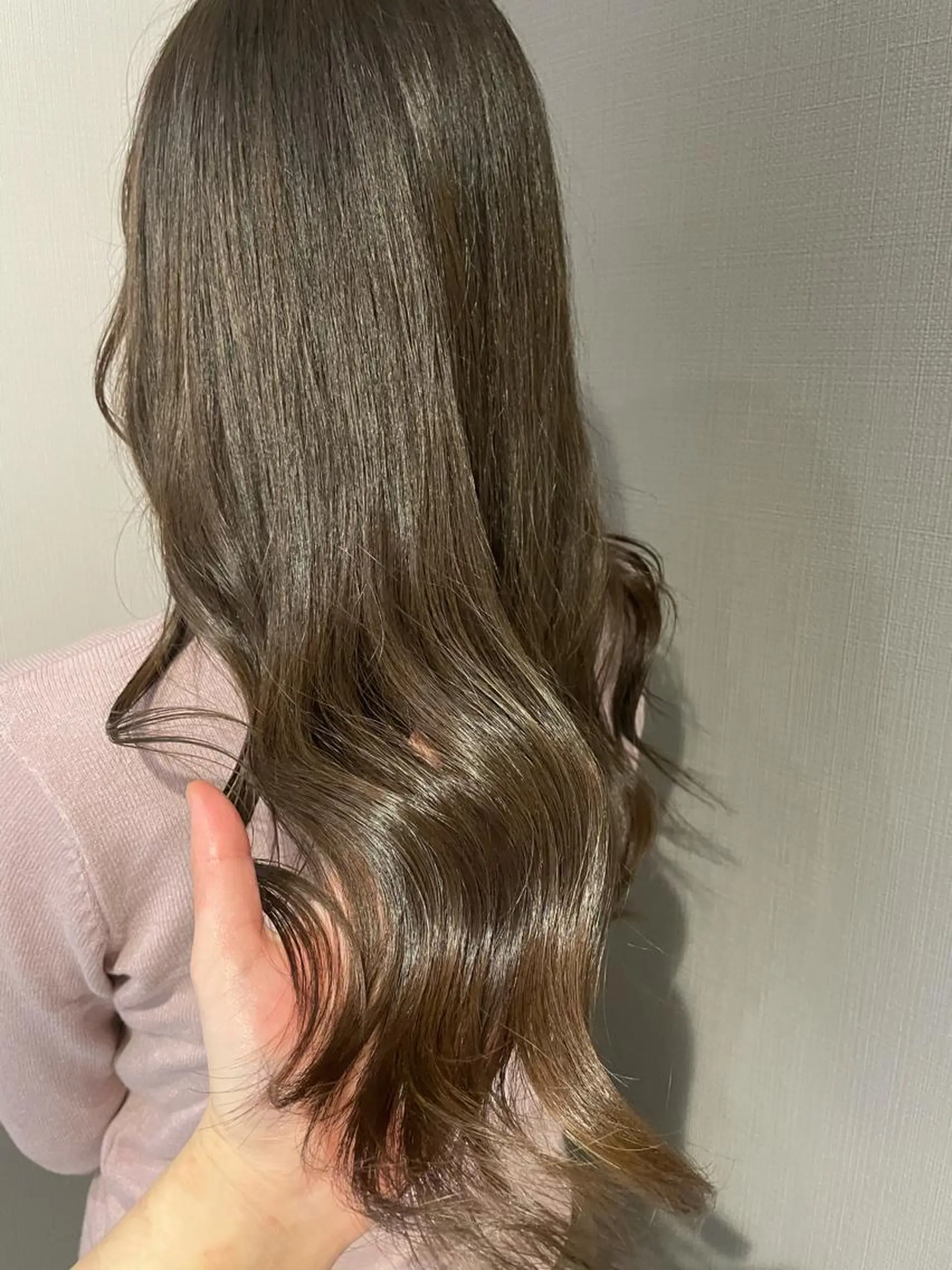 セミロング カラー Eleanor 立川北口のヘアスタイル