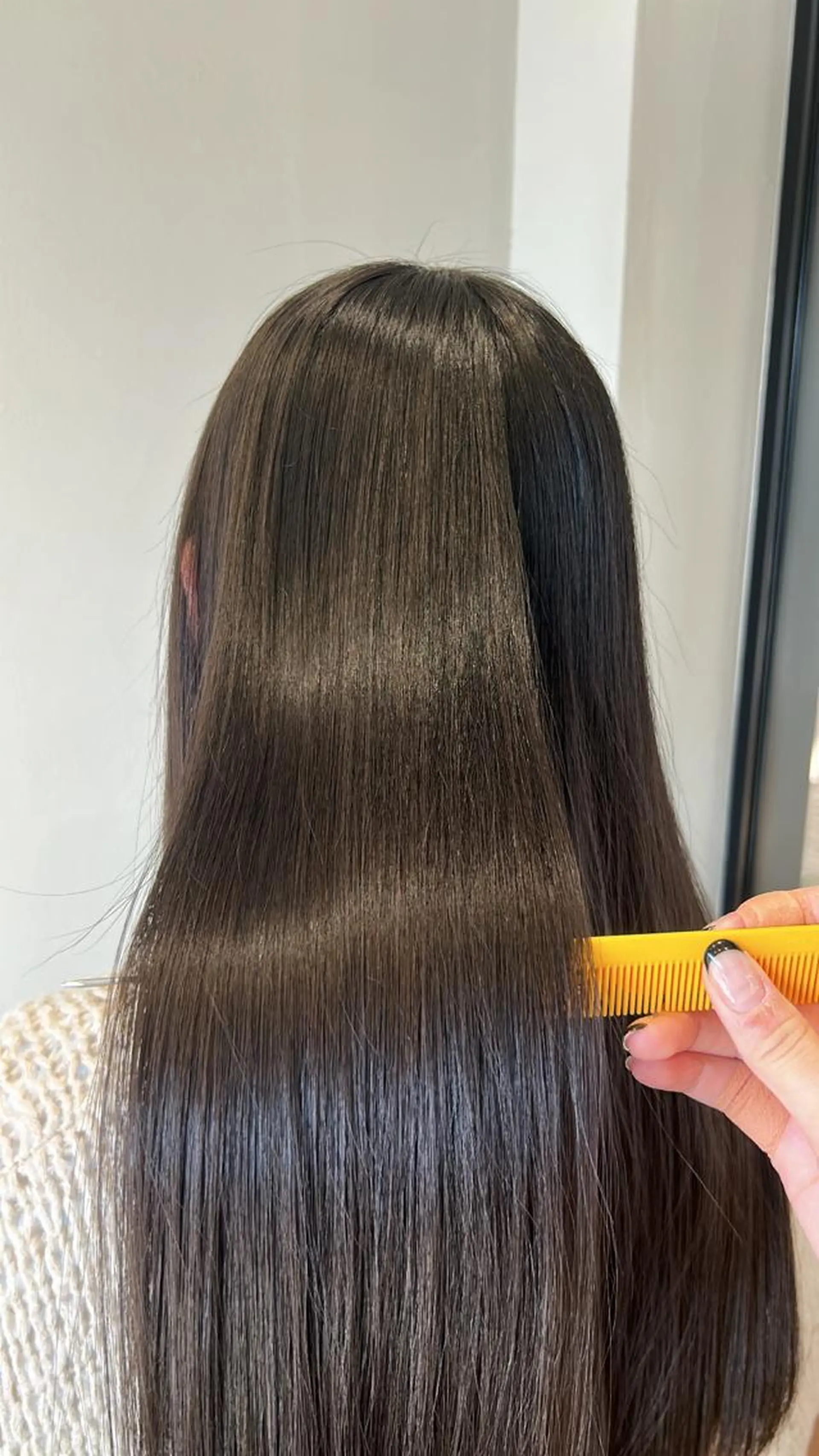 ロング 髪質改善 トリートメント カット 縮毛矯正 津田 七美希のヘアスタイル