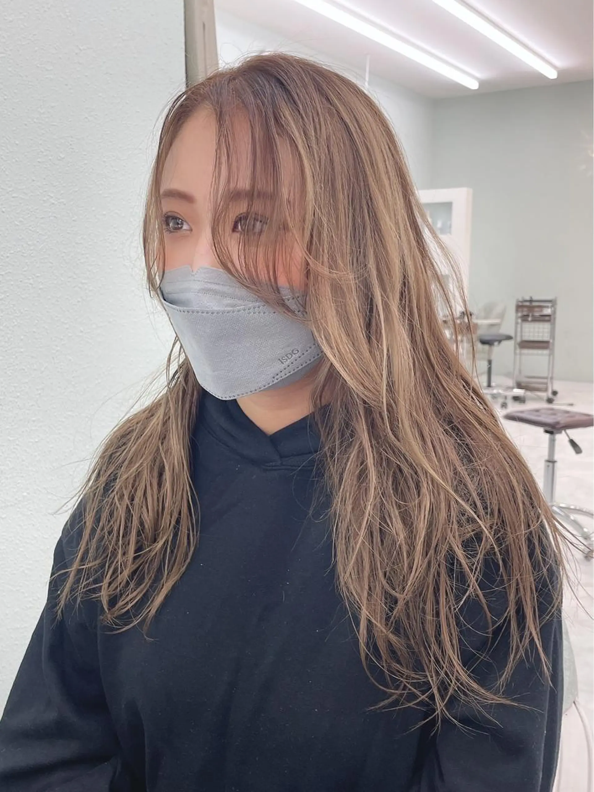 ロング カラー ハイライトカラー ハイライト 中川 茜里のヘアスタイル