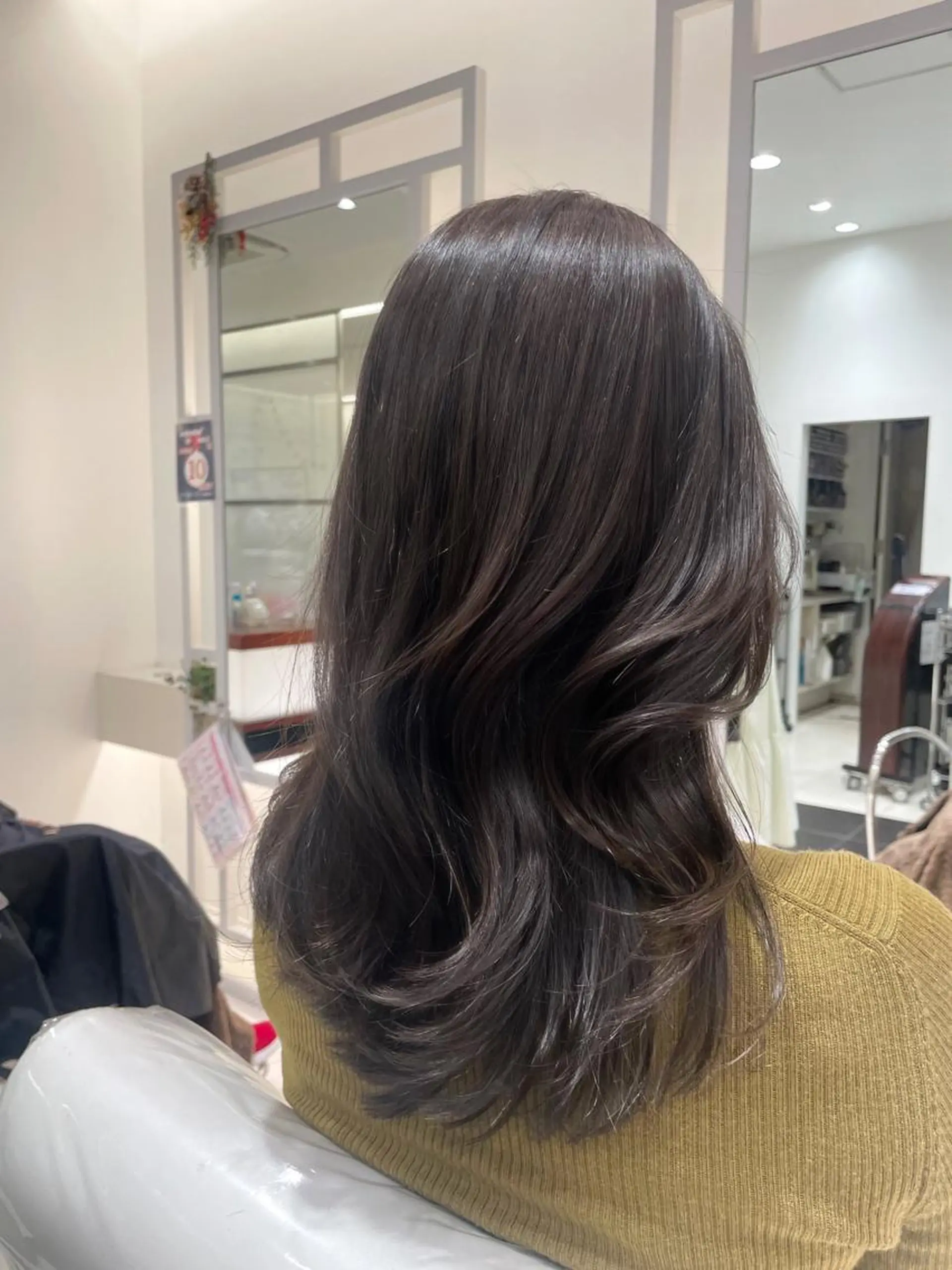 ミディアム カラー グレージュ カット ヘアカラー ヘッドスパ BiBi    武田 あやのヘアスタイル