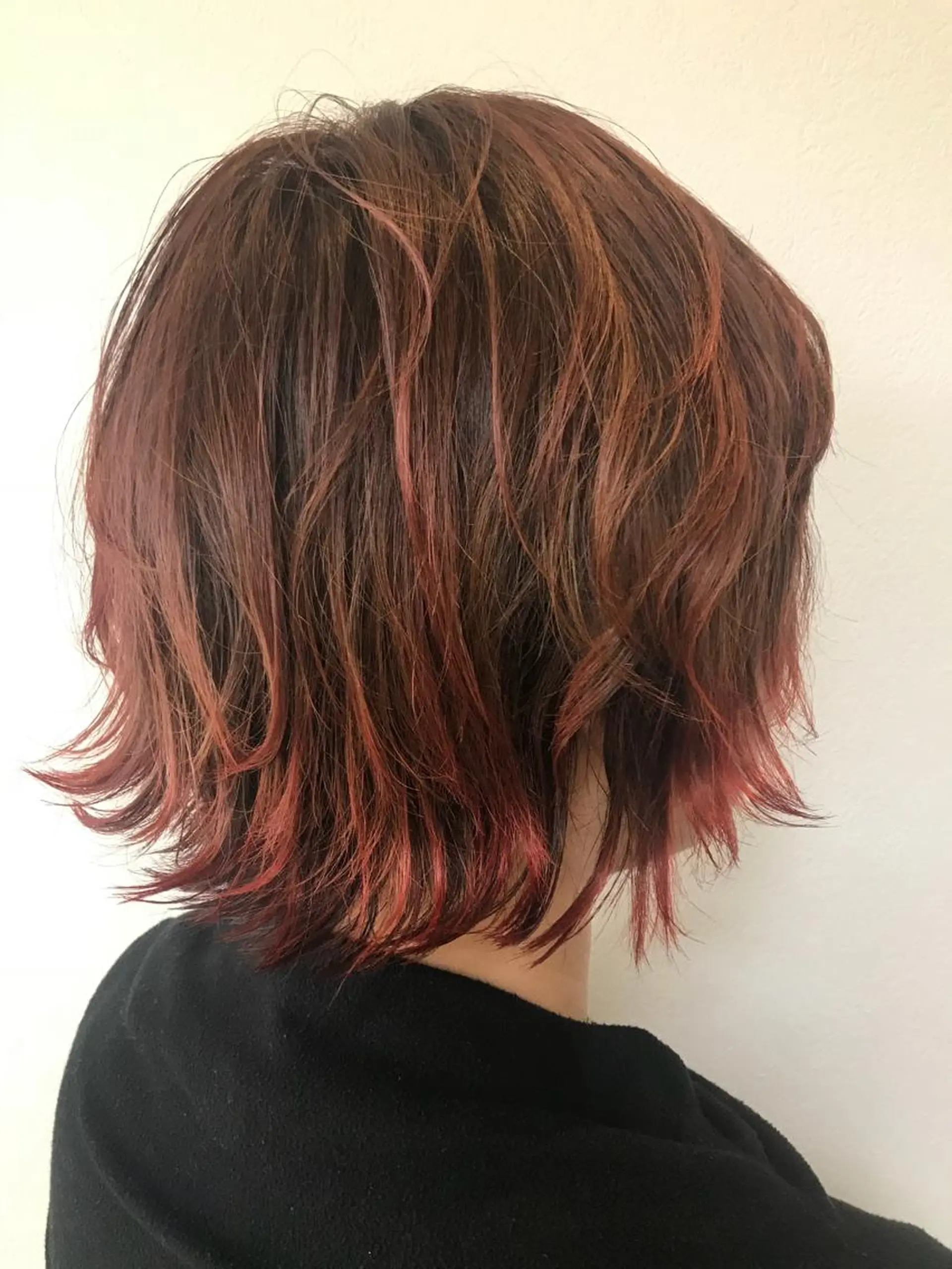 ショート カラー オレンジ スズキ シオリのヘアスタイル
