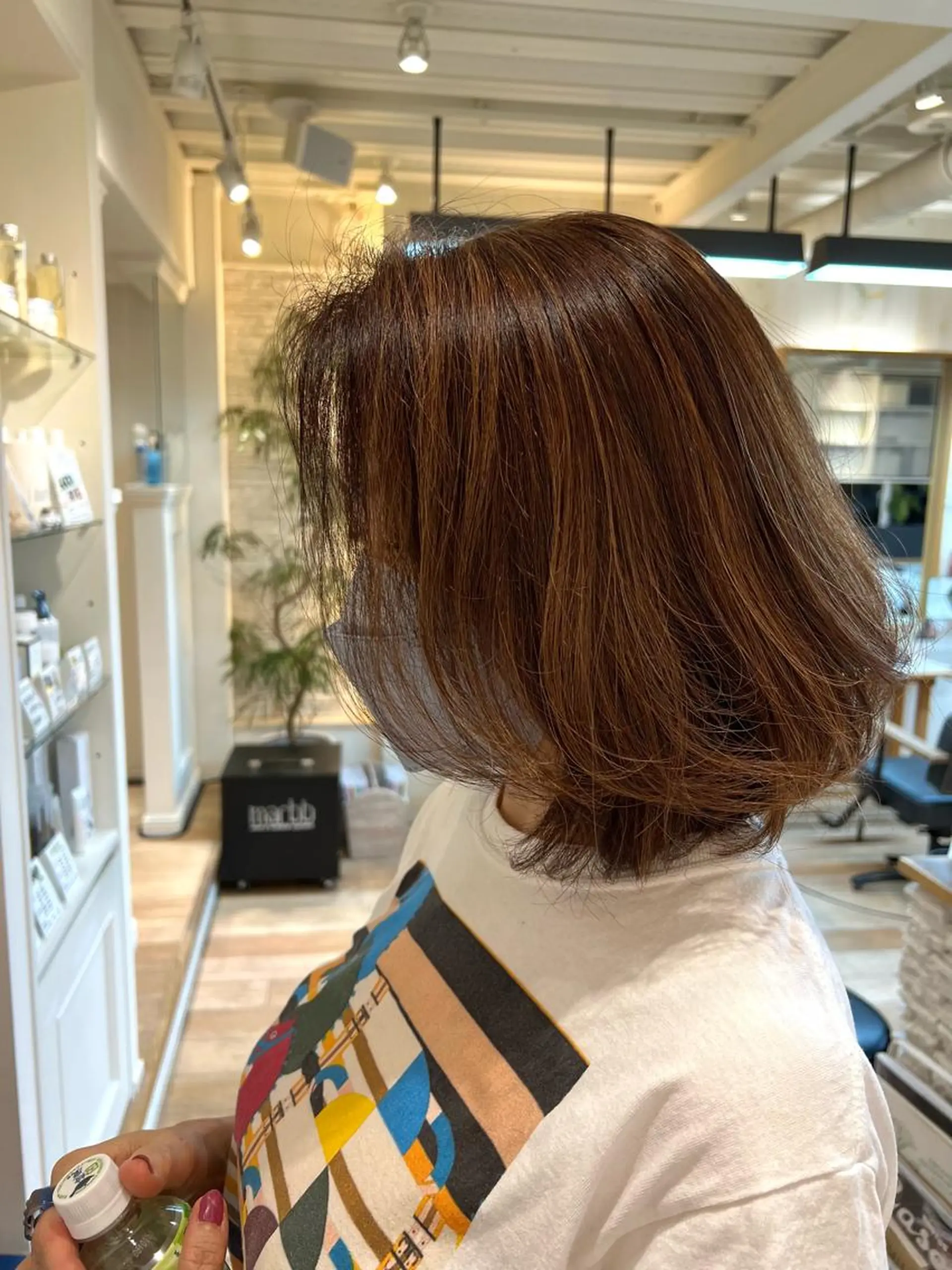 ミディアム カラー 田中 愛梨のヘアスタイル