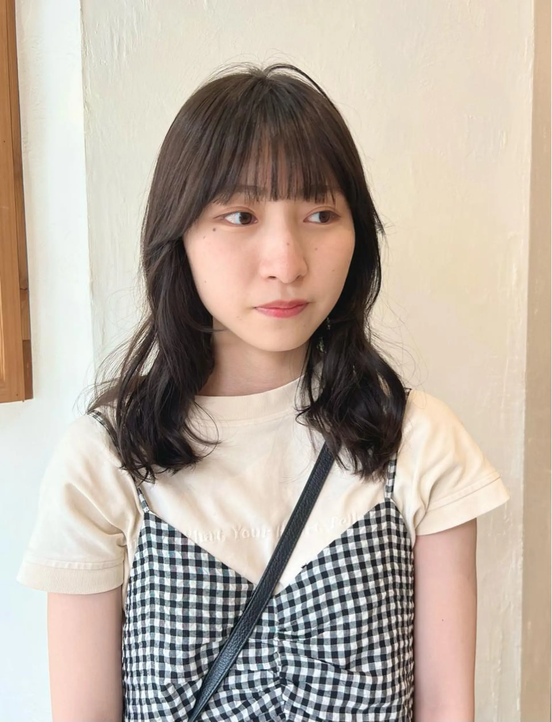 ミディアム カラー ベージュカラー オリーブベージュ 韓国風ヘア サイドバング 小顔カット 店長　ショート& パーマ　坂本のヘアスタイル