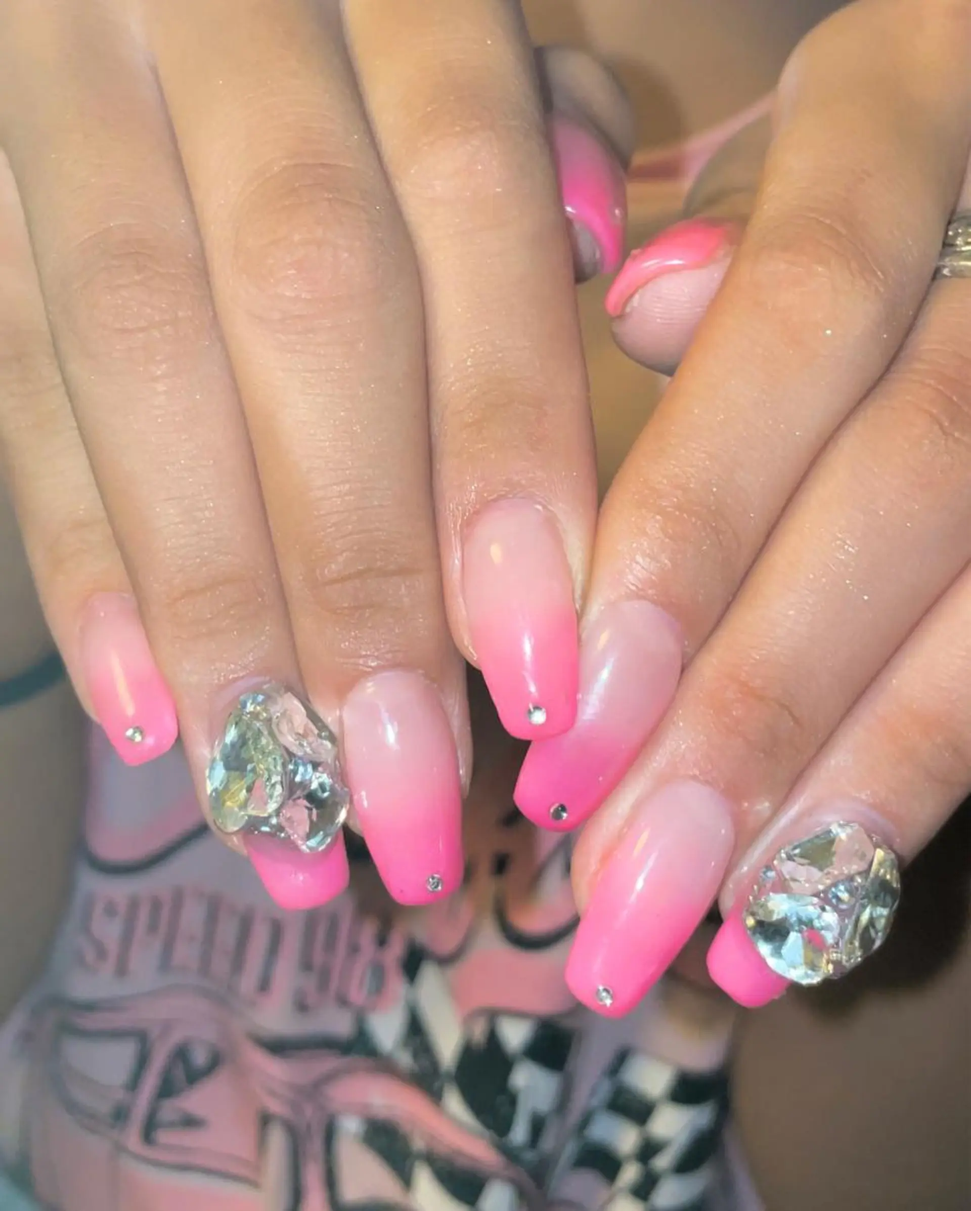 ネイル グラデーション ハート ニュアンスネイル ストーンネイル Ri-e's nailのネイルデザイン