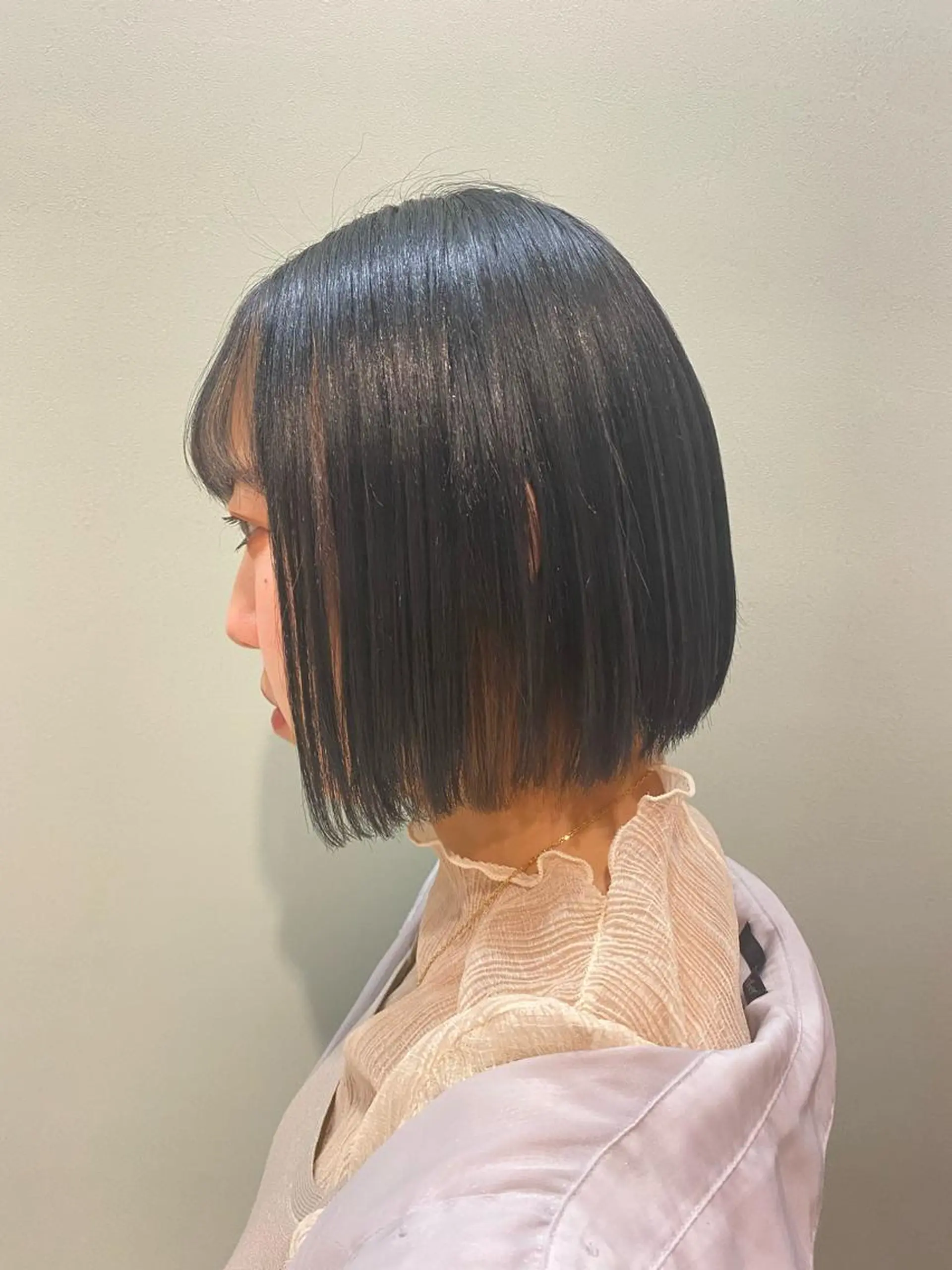 ミディアム カラー 切りっぱなしボブ ボブ miku/ 透明感カラーのヘアスタイル