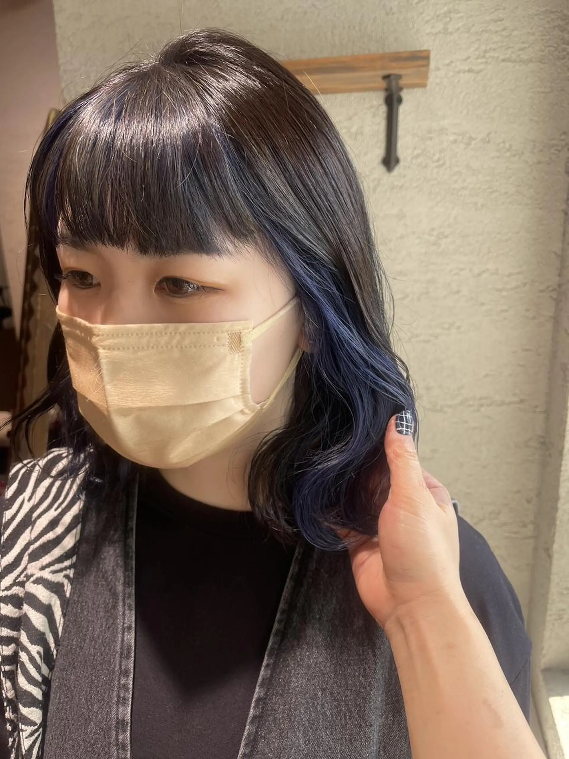 ミディアム アティリー 西梅田のヘアスタイル