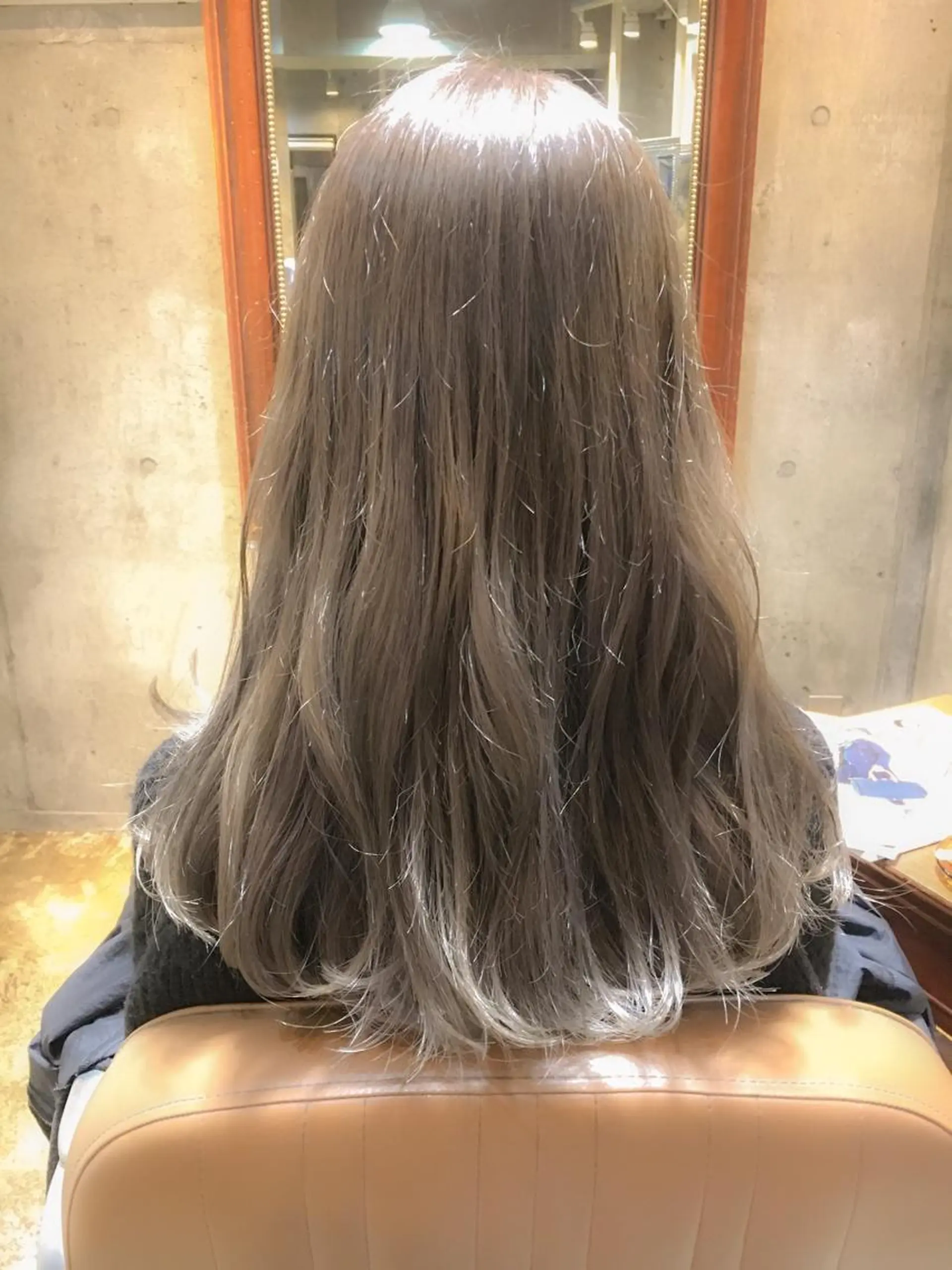 ロング カラー ダブルカラー グレージュ ミルクティーグレージュ 北條 優輝のヘアスタイル