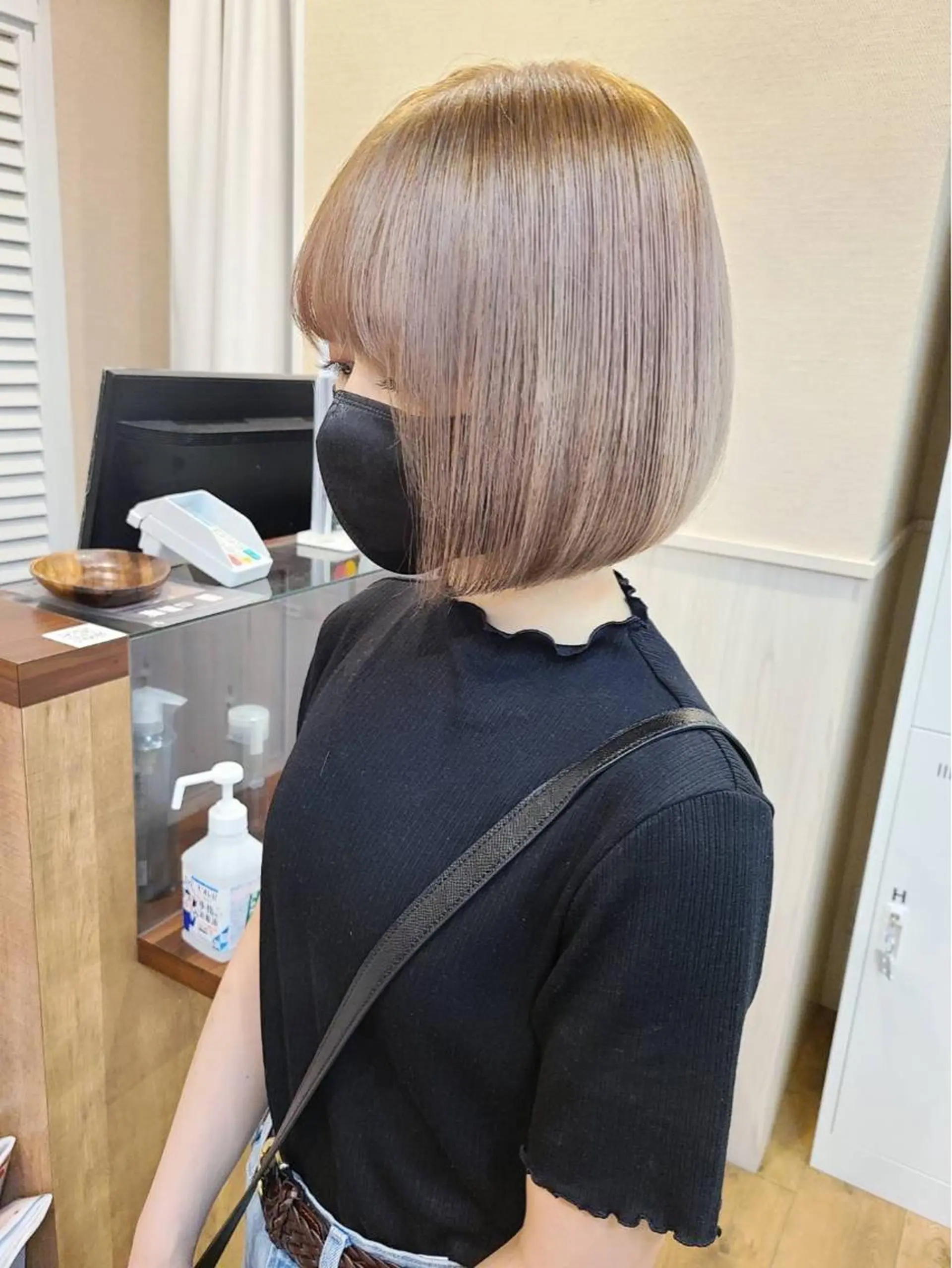 カラー ベージュカラー ハイトーンカラー ハイトーンベージュ カット ヘアカラー トリートメント NUMBER 天王寺YUYAのヘアスタイル
