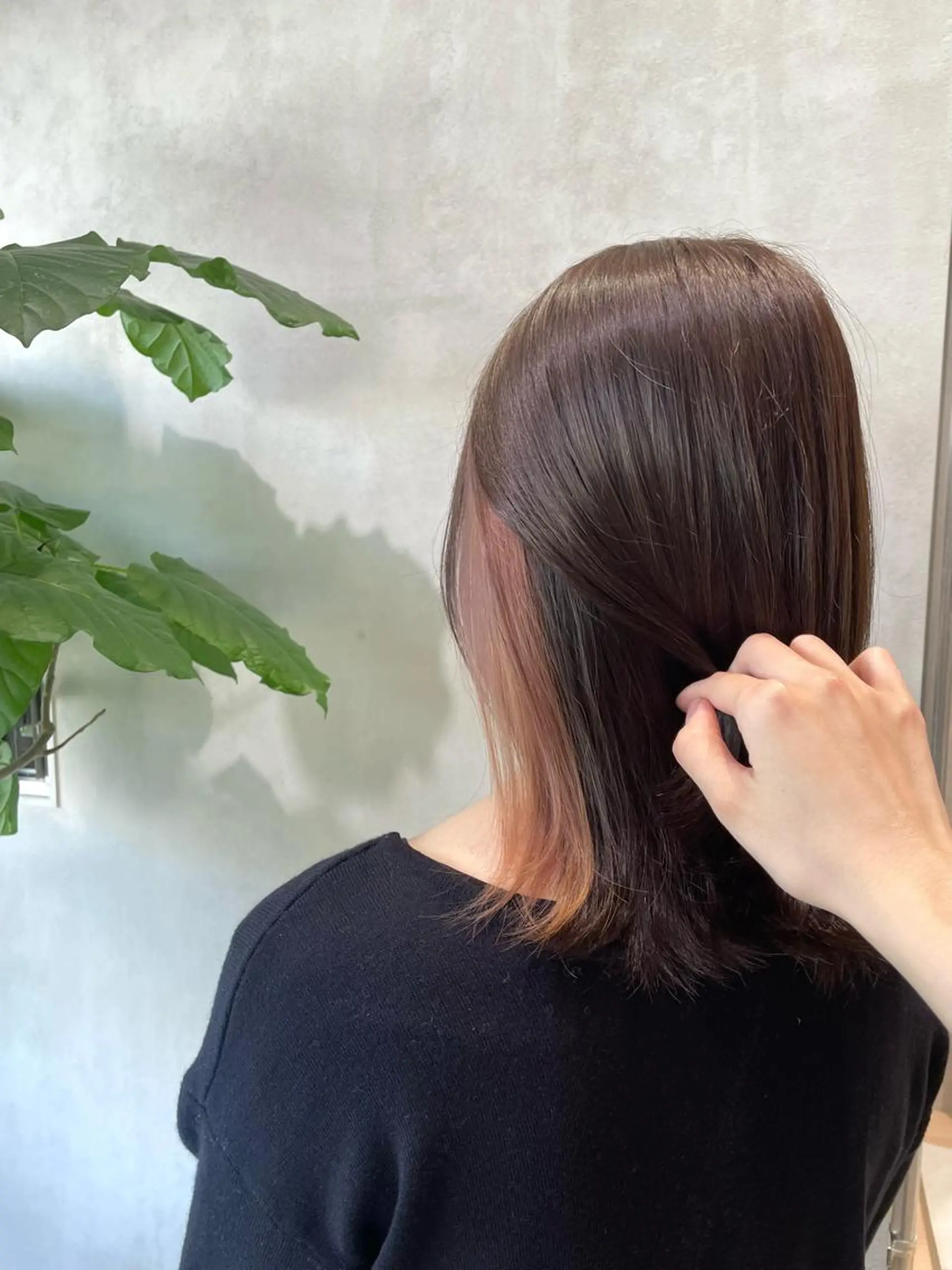 セミロング カラー 顔周りカット 濱野 玲奈のヘアスタイル
