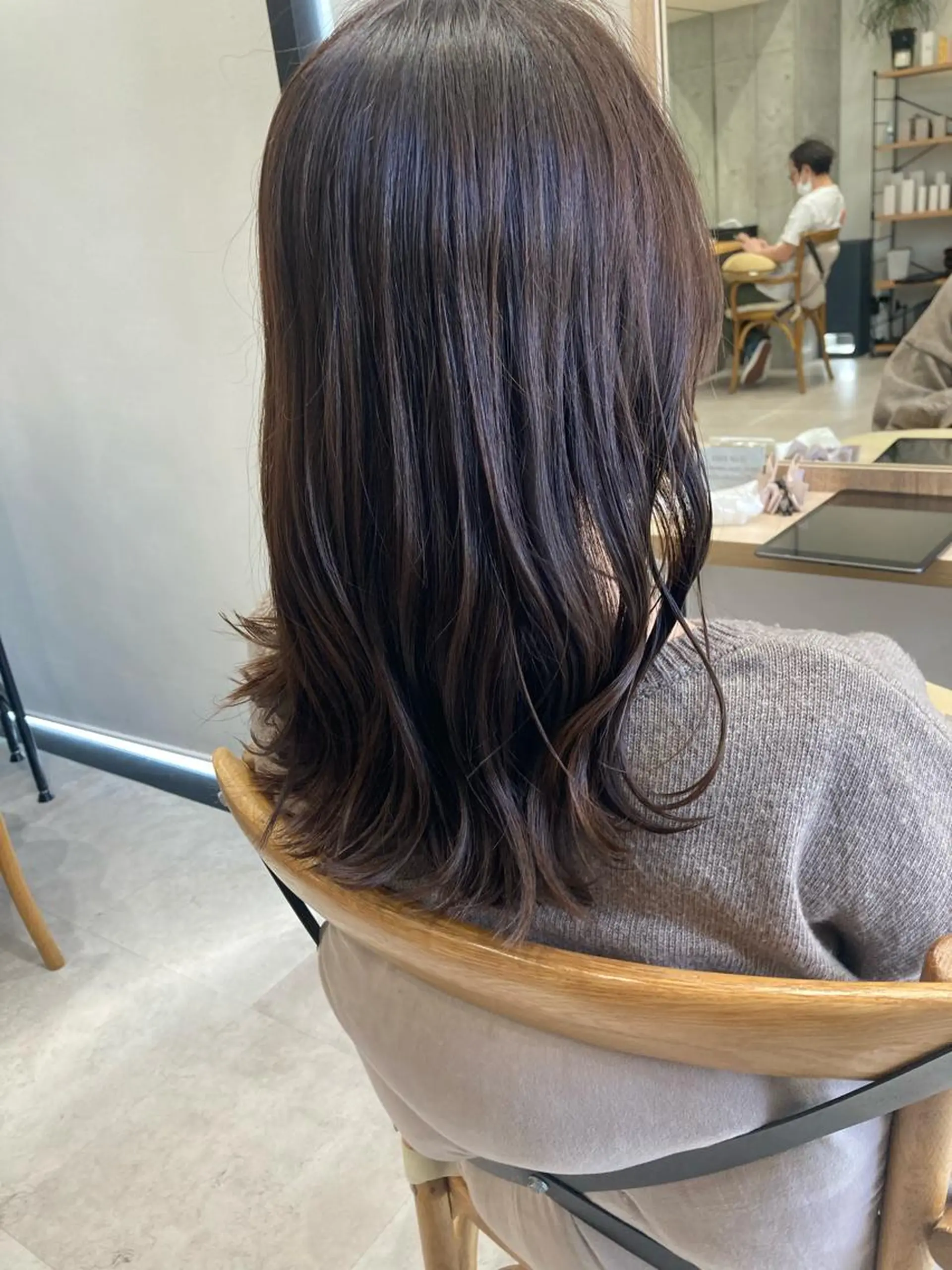 セミロング ヘアカラー トリートメント ✨色持ちの良い艶 カラー✨蟹江真世のヘアスタイル