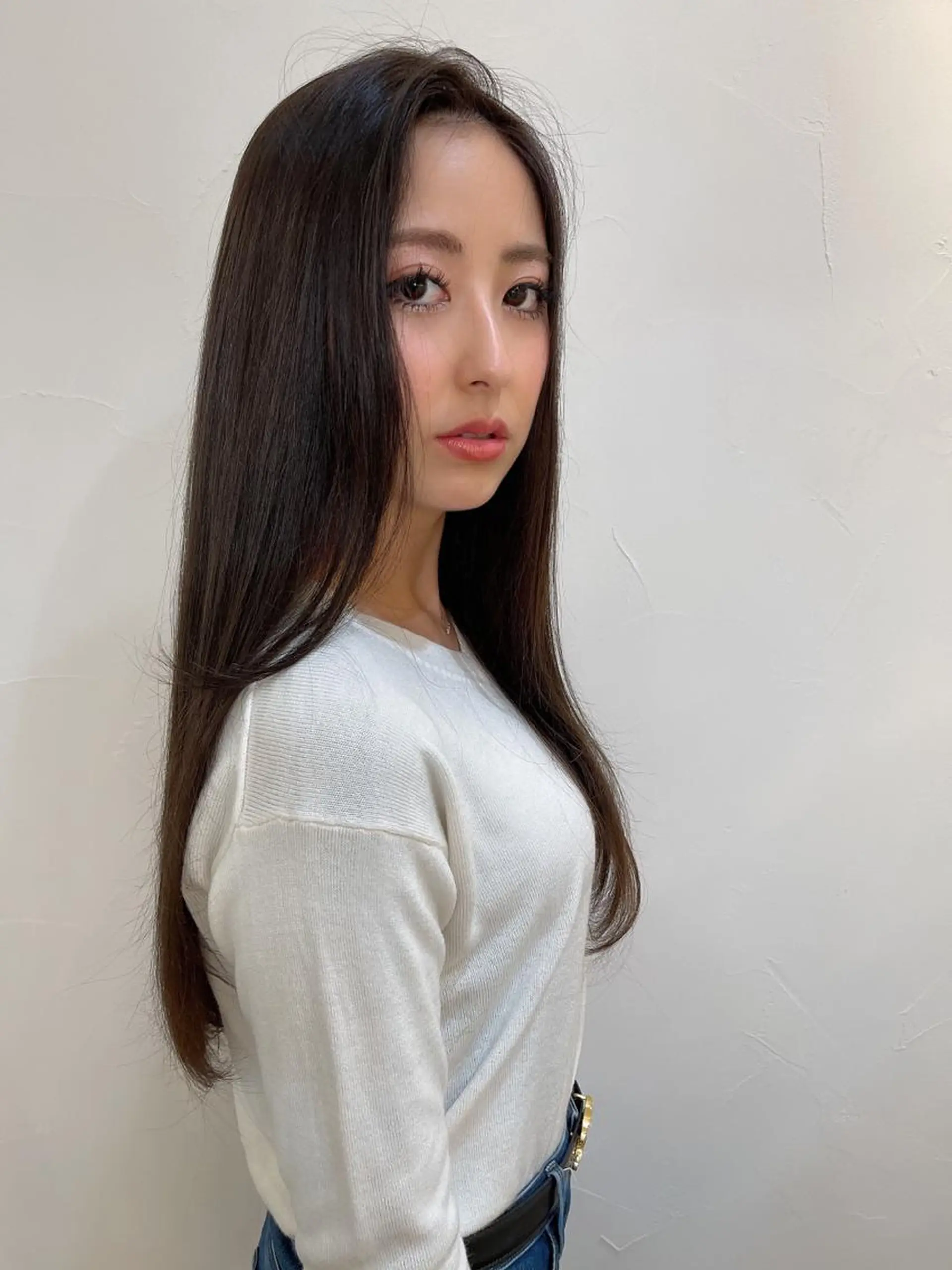 ロング ロング 艶髪とアイラッシュ ❤️関根悠のヘアスタイル