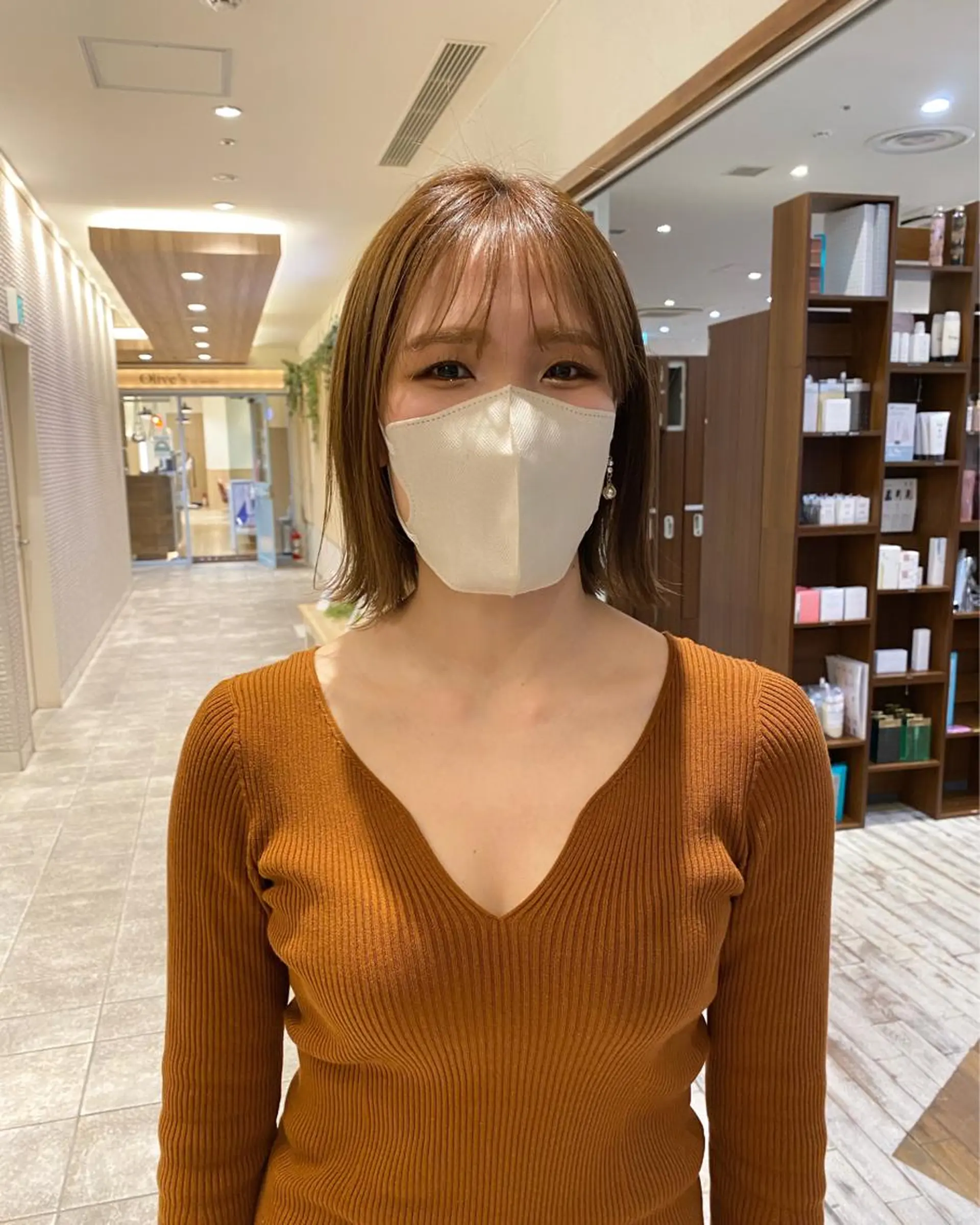 ショート 切りっぱなしボブ ボブ 栗原 瑞稀のヘアスタイル