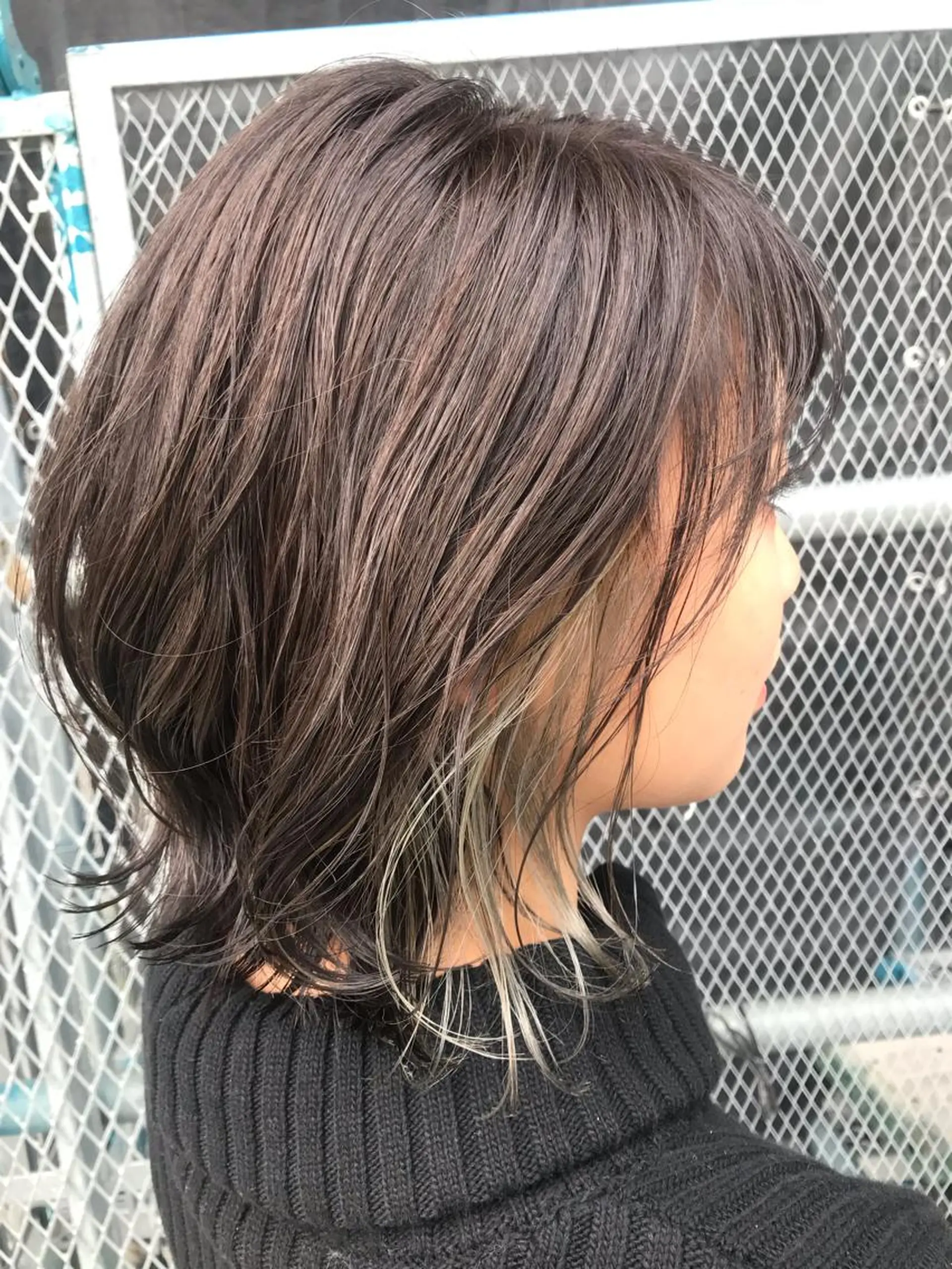 ミディアム カラー デザインカラー スズキ シオリのヘアスタイル