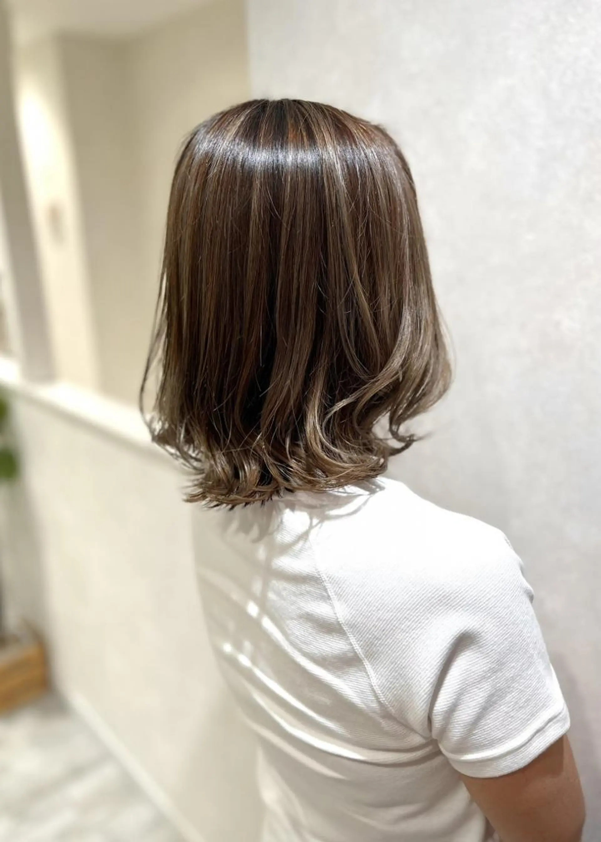 セミロング レディースモデル募集 鈴木健友のヘアスタイル