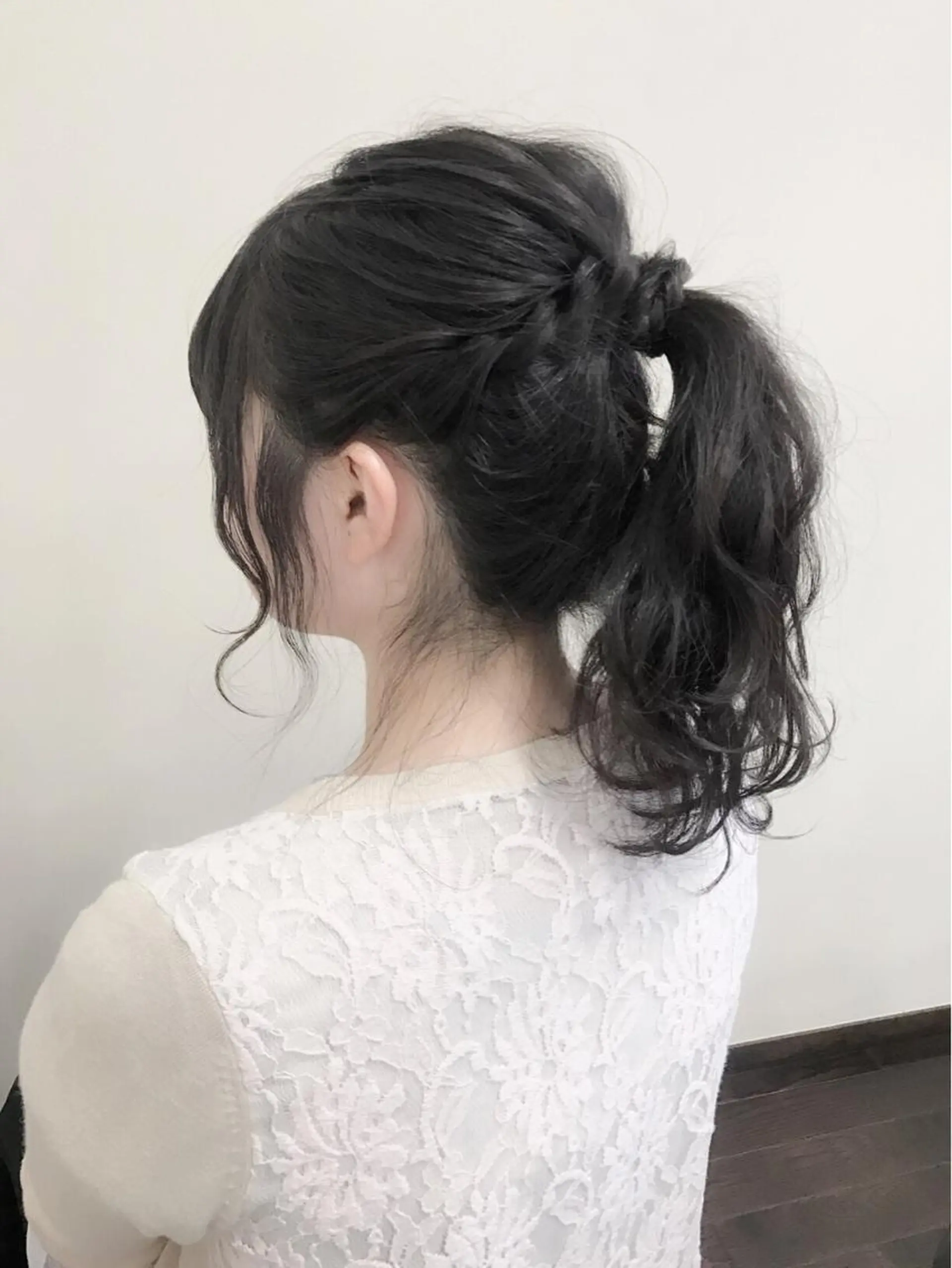 セミロング ヘアアレンジ ポニーテール 沢田 瞳のヘアスタイル