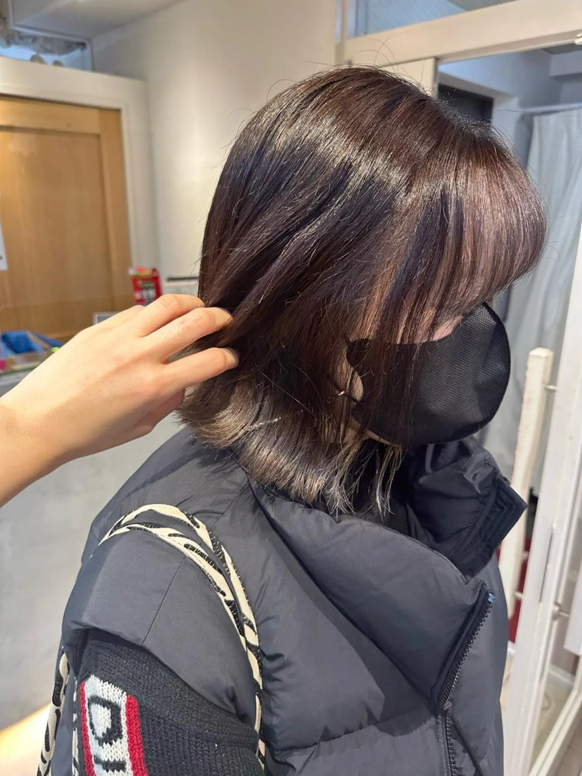 ミディアム カラー ブリーチ グレージュ ショート 🌟acoのヘアスタイル