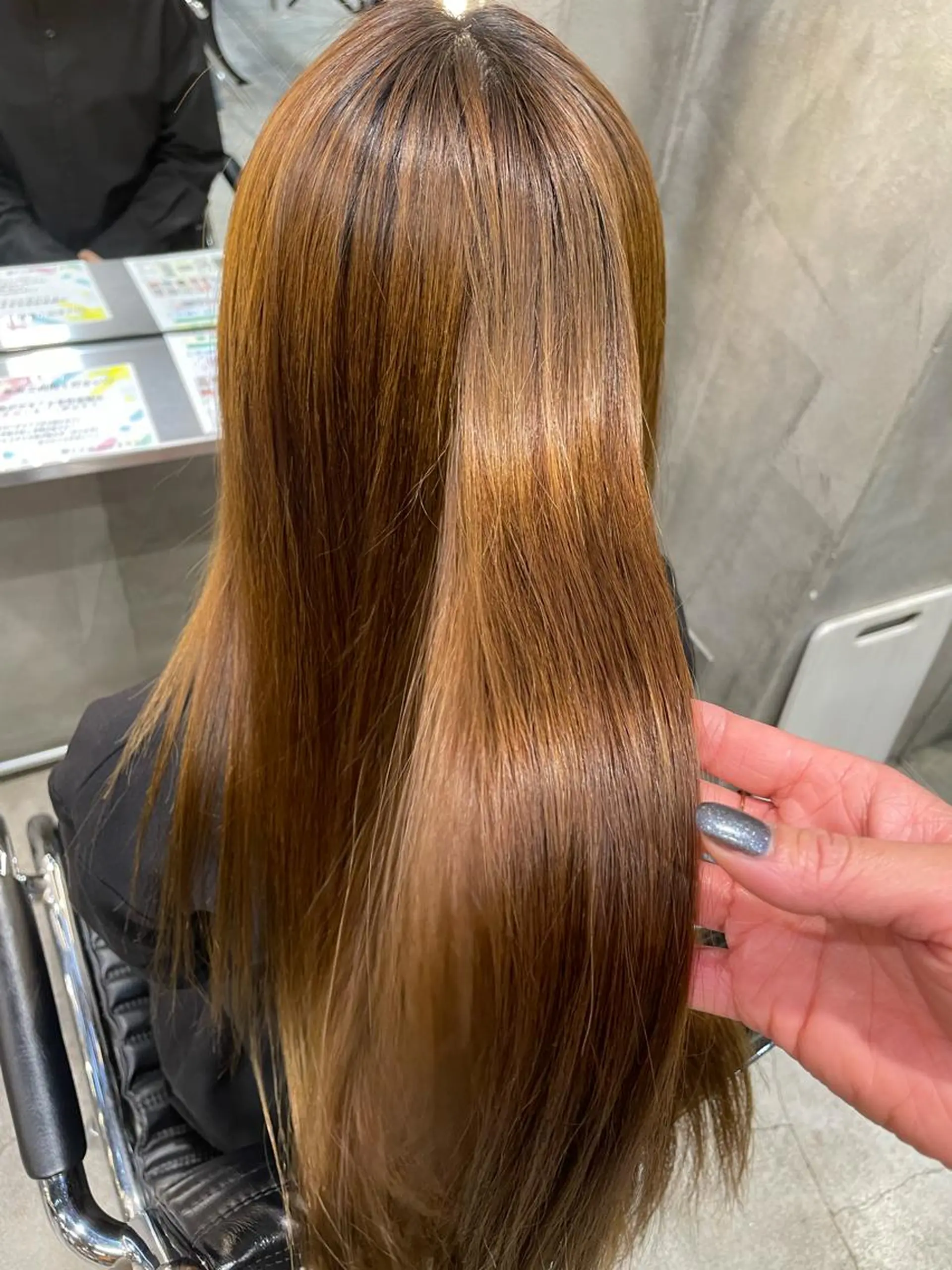 ロング カラー パーマ ヘアアレンジ カット 縮毛矯正 トリートメント レイヤー/ 透明感カラー/マドカのヘアスタイル
